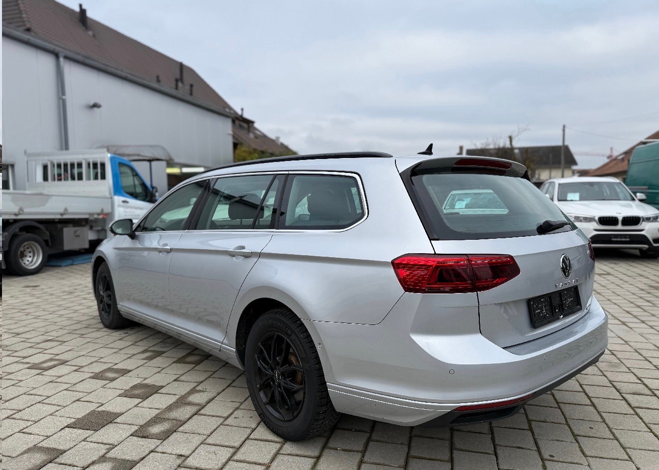 VW Passat 2.0 TDI BMT Business 4Motion DSG-image-6
