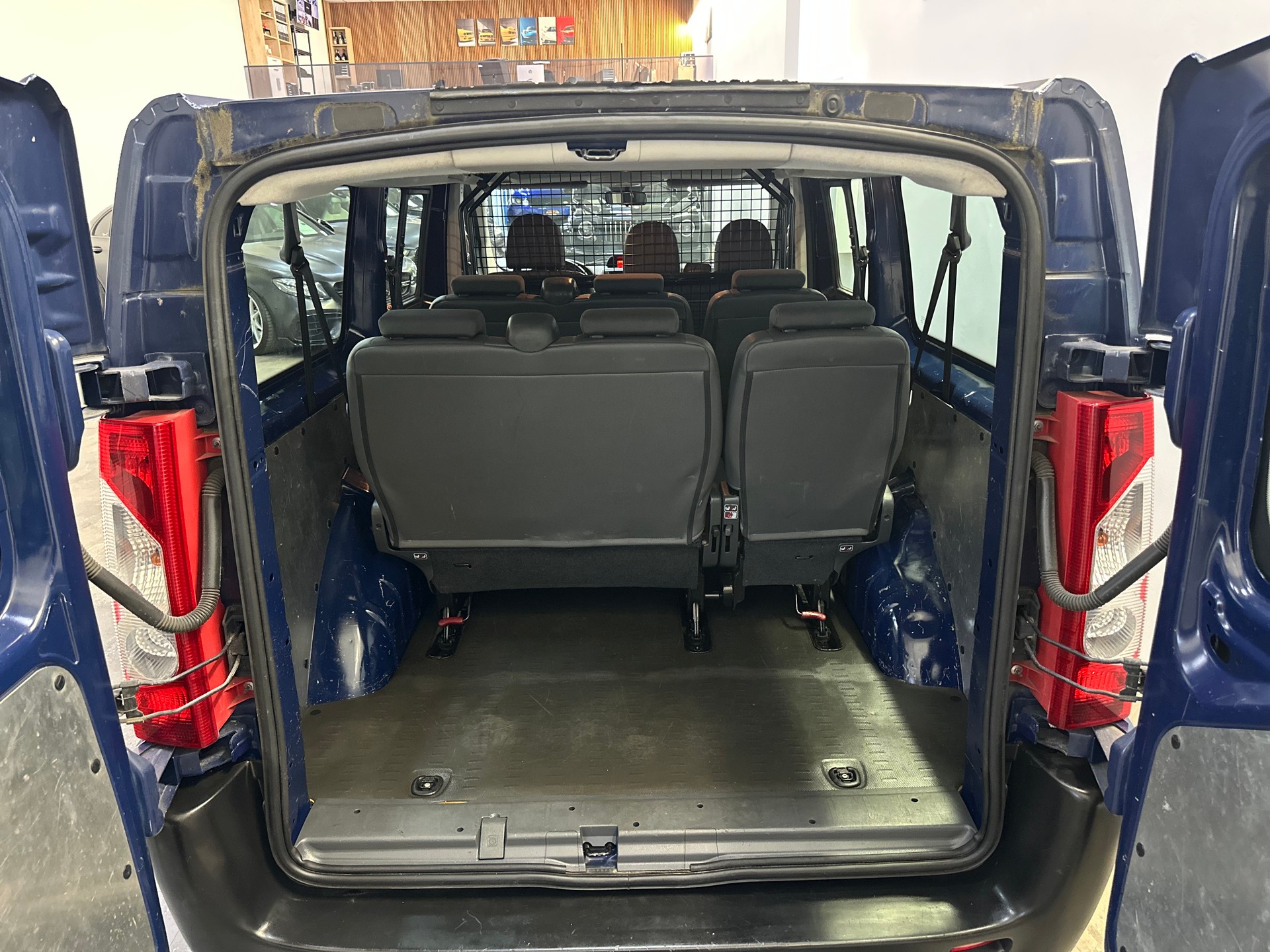 CITROEN Jumpy 2.0 HDi L2H1 Attraction-image-9