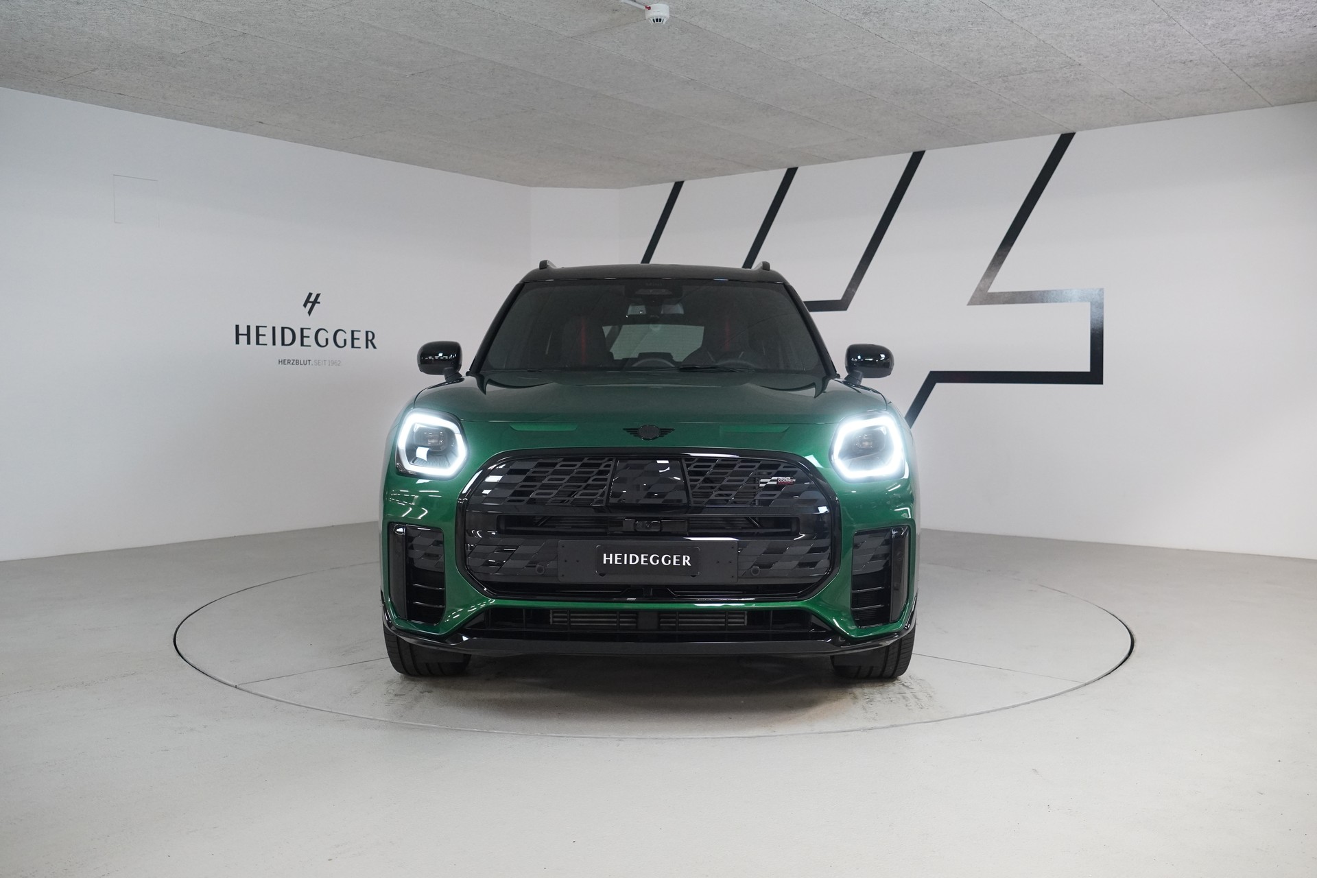 MINI Countryman S ALL4 Steptronic-showroom-element-1