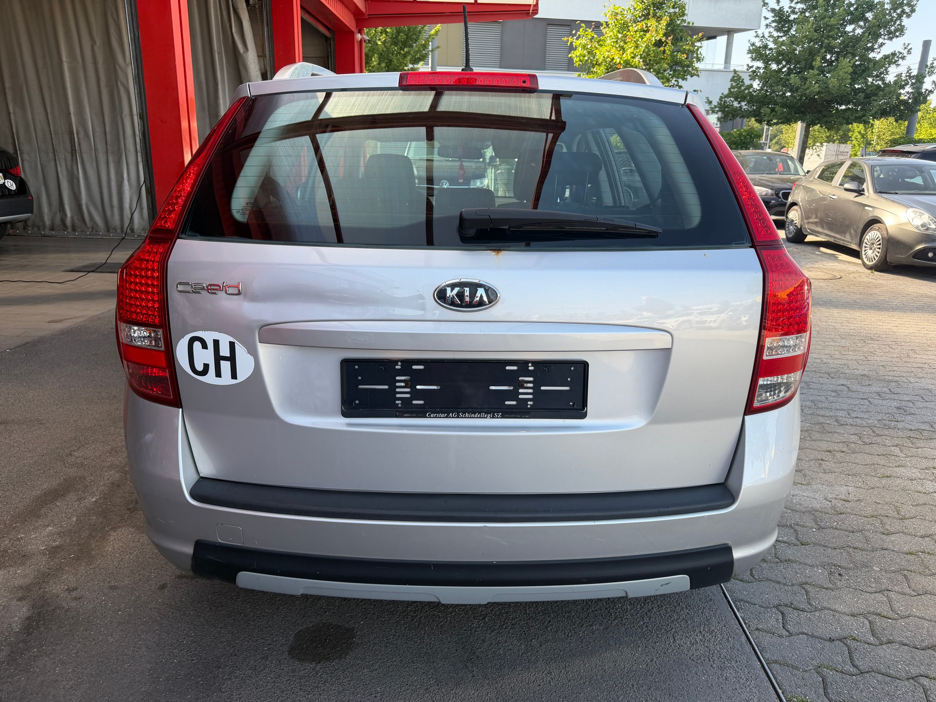 KIA Cee'd Sporty Wagon 1.4 16V Basic-image-5