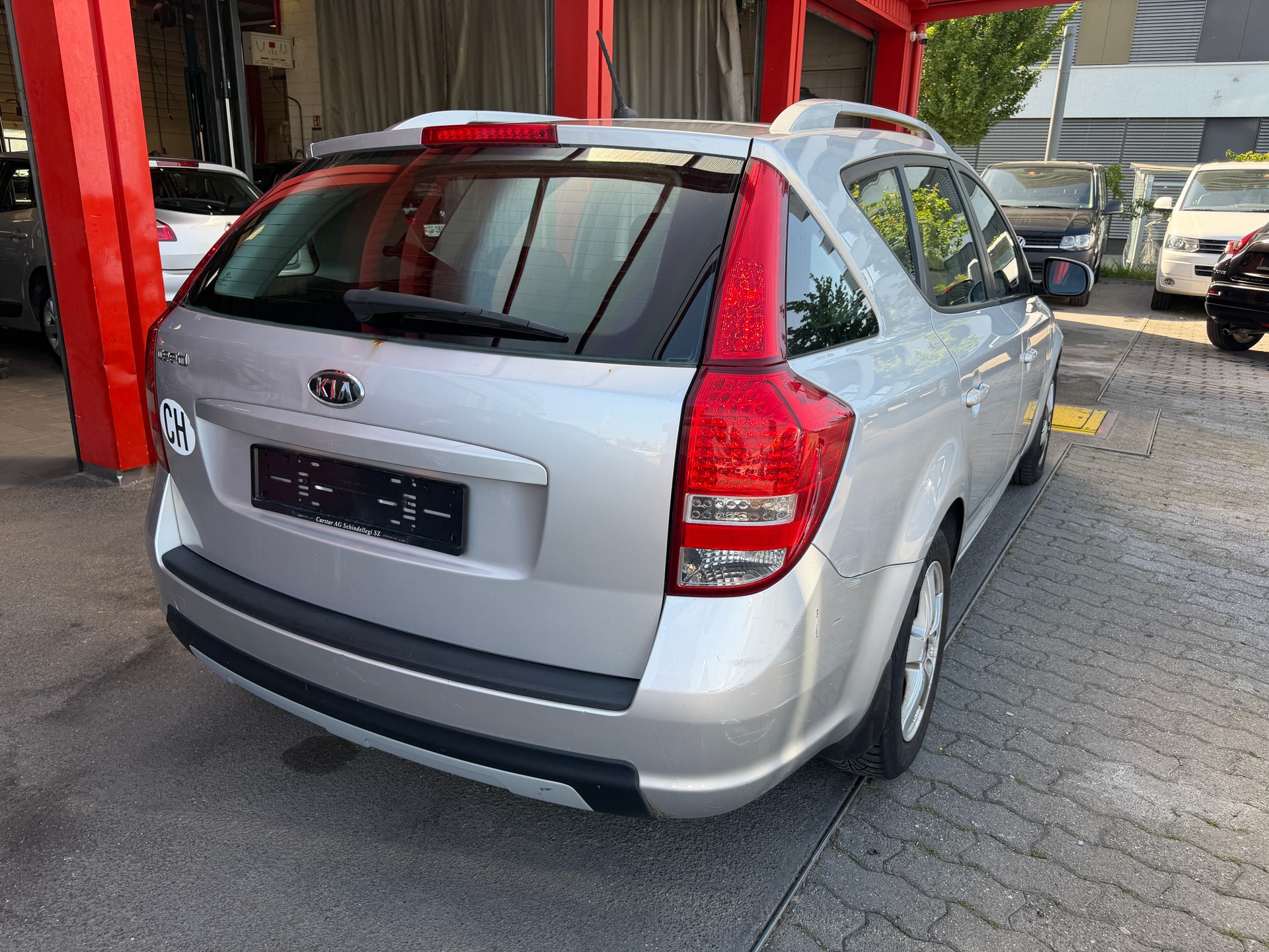 KIA Cee'd Sporty Wagon 1.4 16V Basic-image-7
