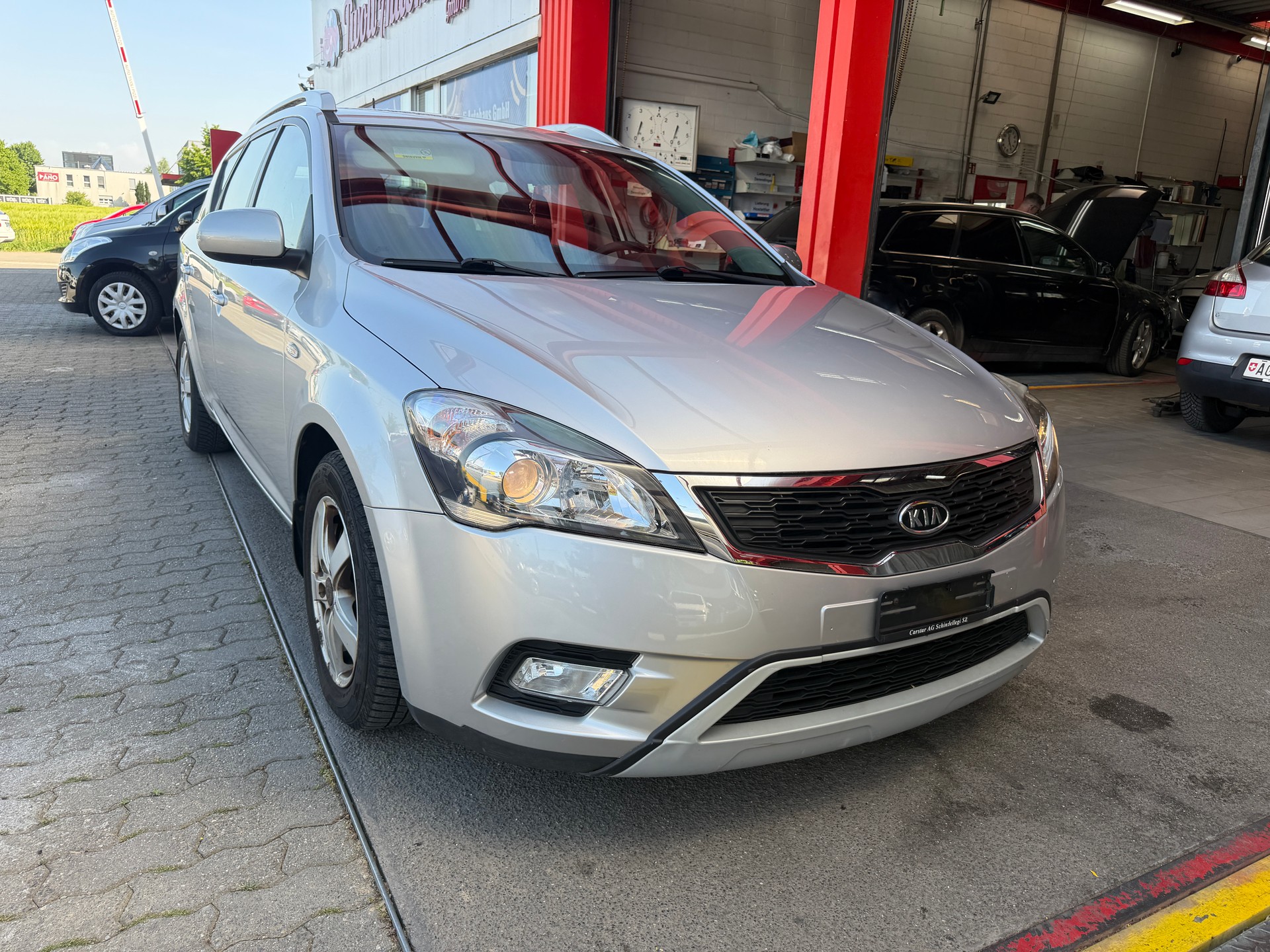 KIA Cee'd Sporty Wagon 1.4 16V Basic-showroom-element-2