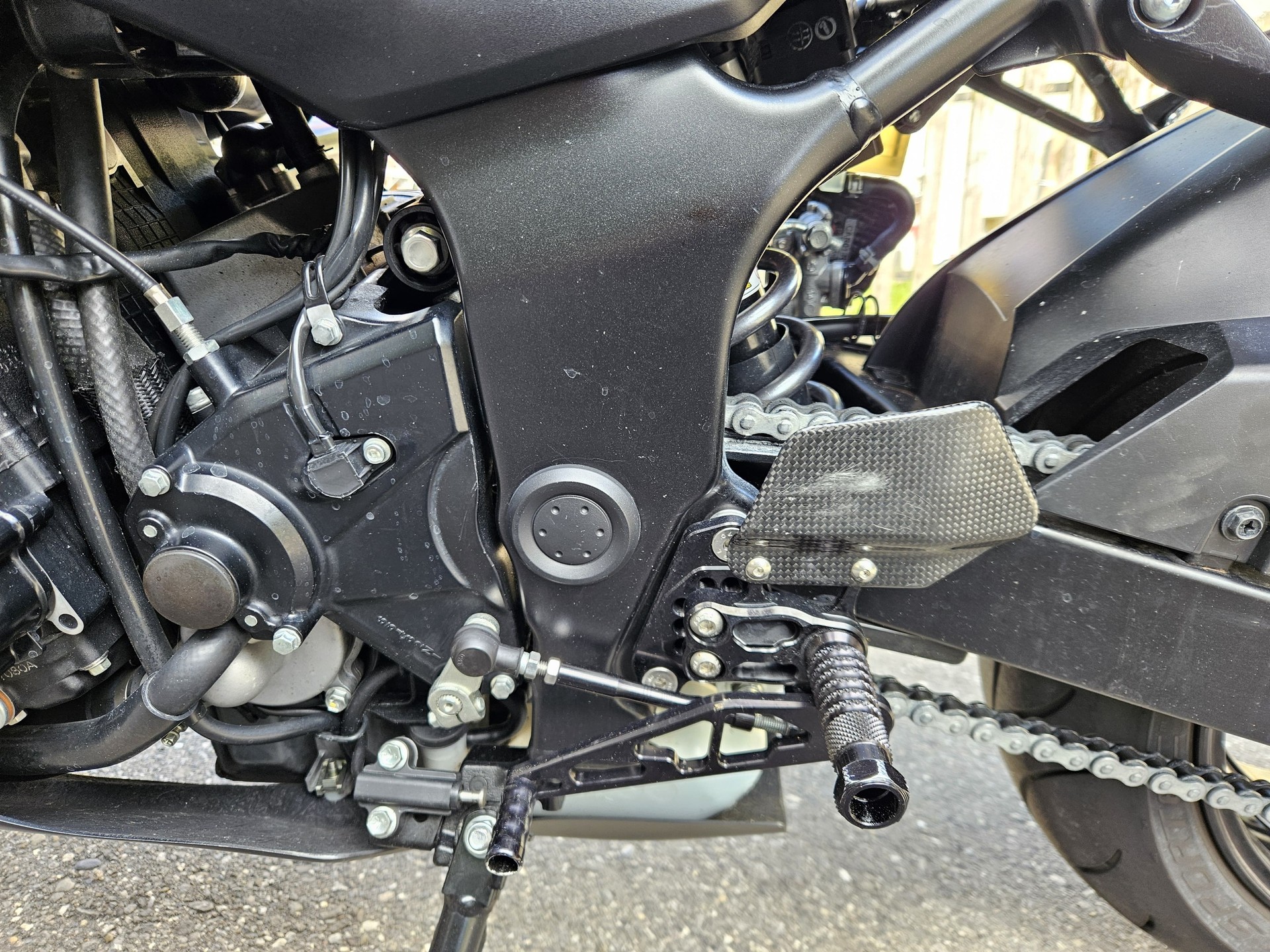 SUZUKI GSR 750 ABS-image-5