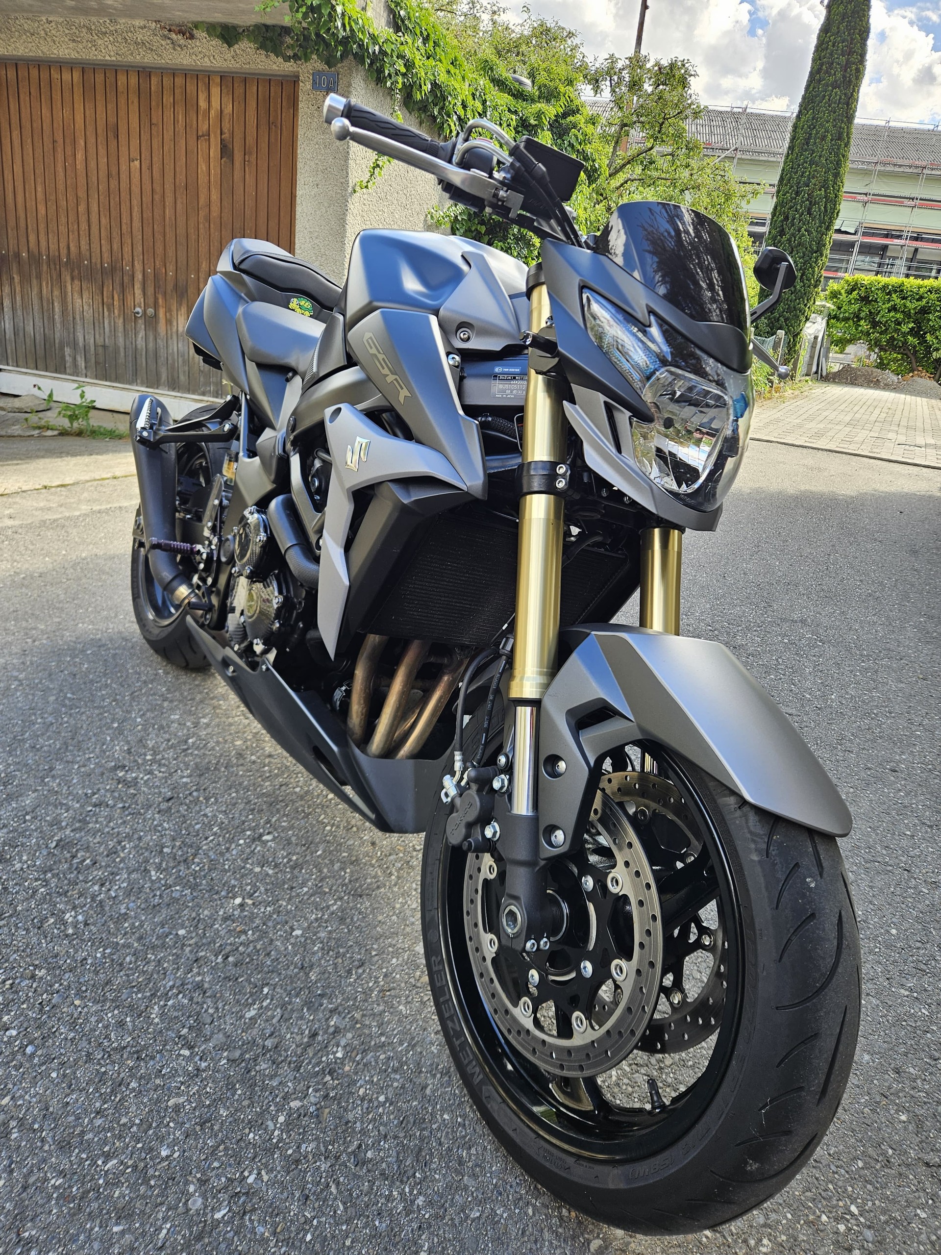 SUZUKI GSR 750 ABS