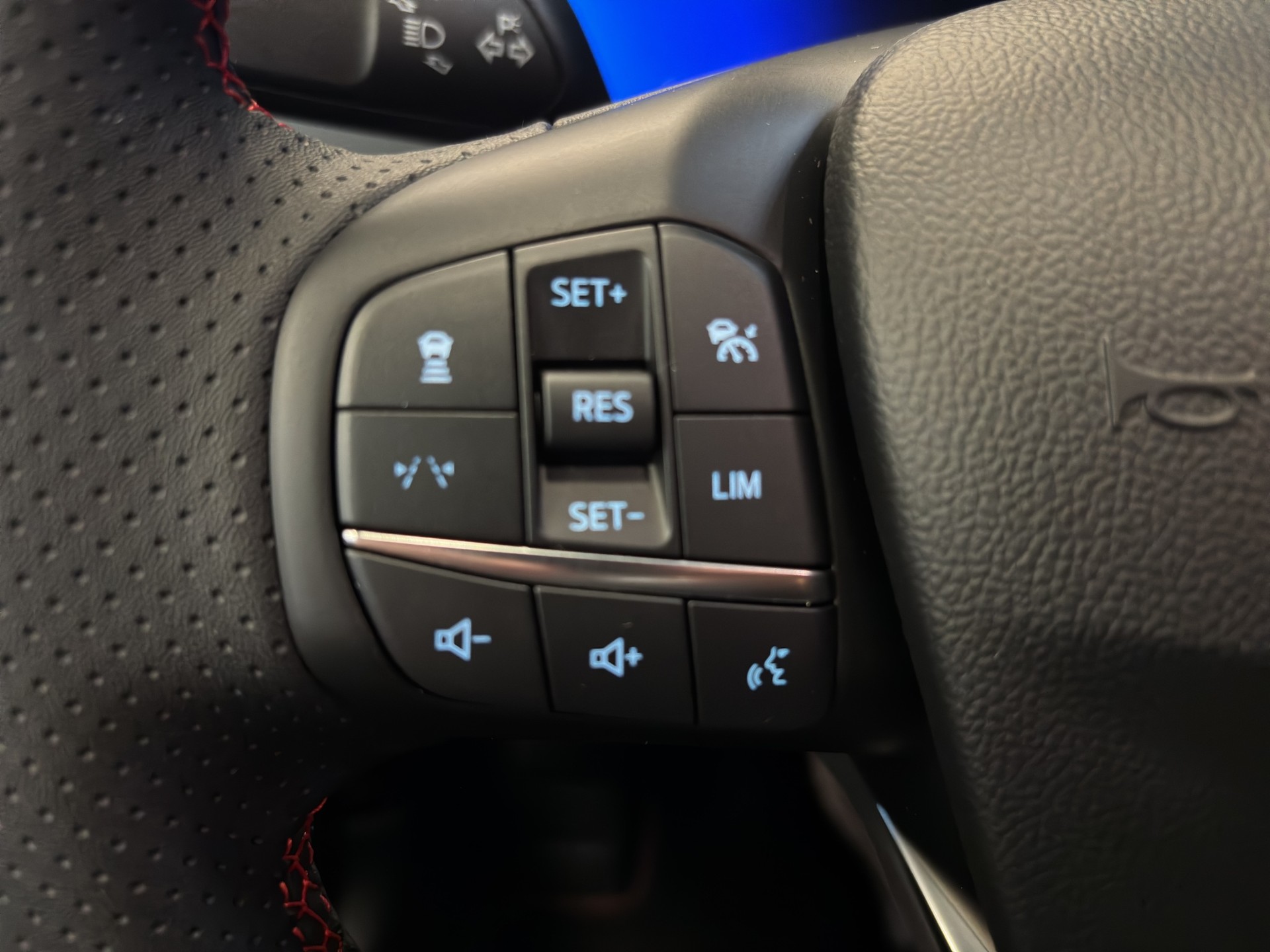 FORD Kuga 2.5 FHEV ST-Line X 4WD-image-8