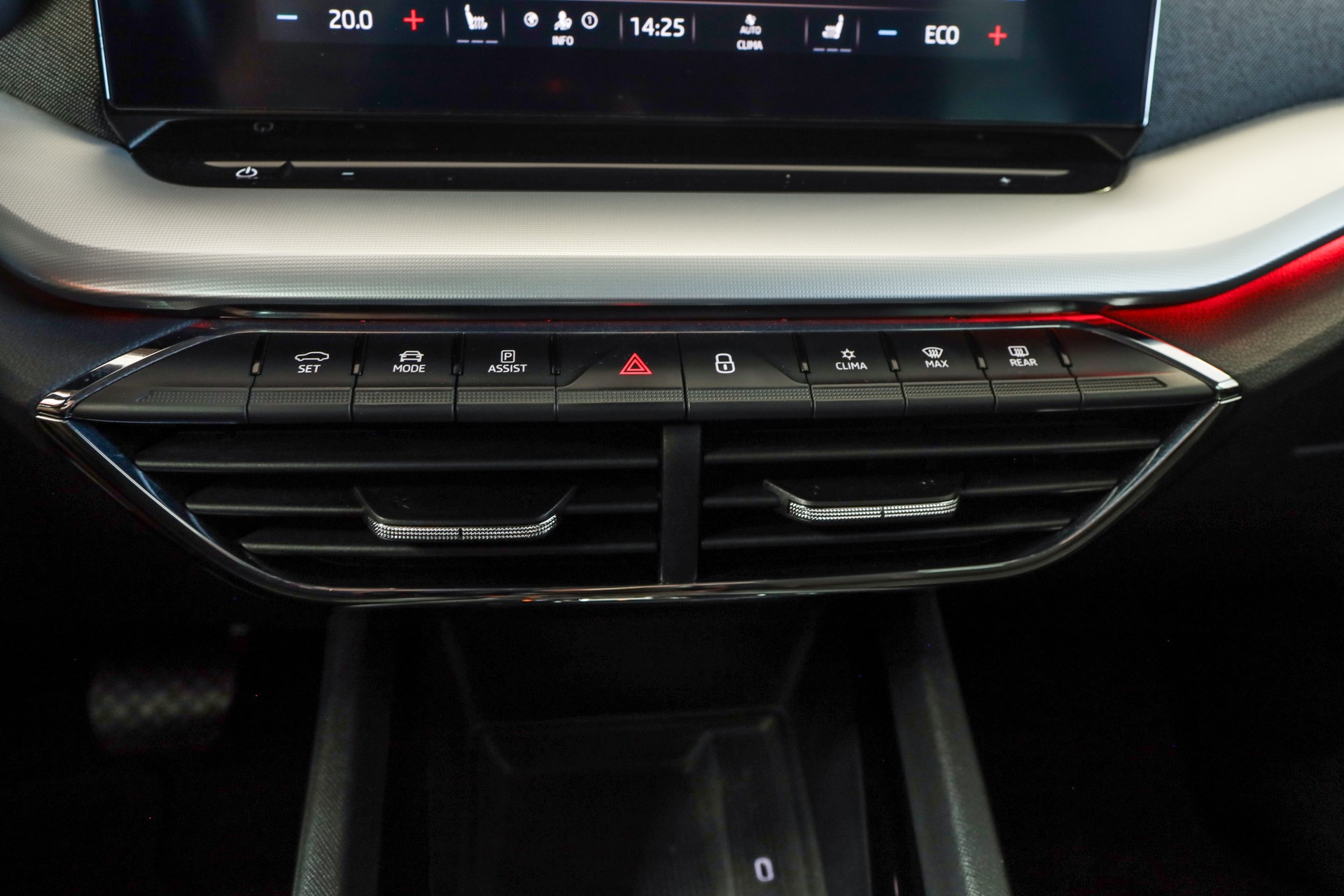 SKODA Octavia Combi 1.4 TSI PHEV DSG Style-image-11