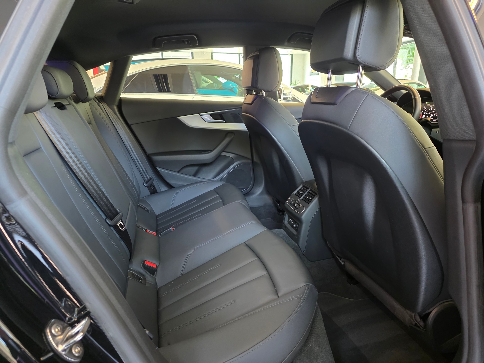 AUDI A5 Sportback 2.0 45 TFSI S Line quattro S-Tronic-image-12