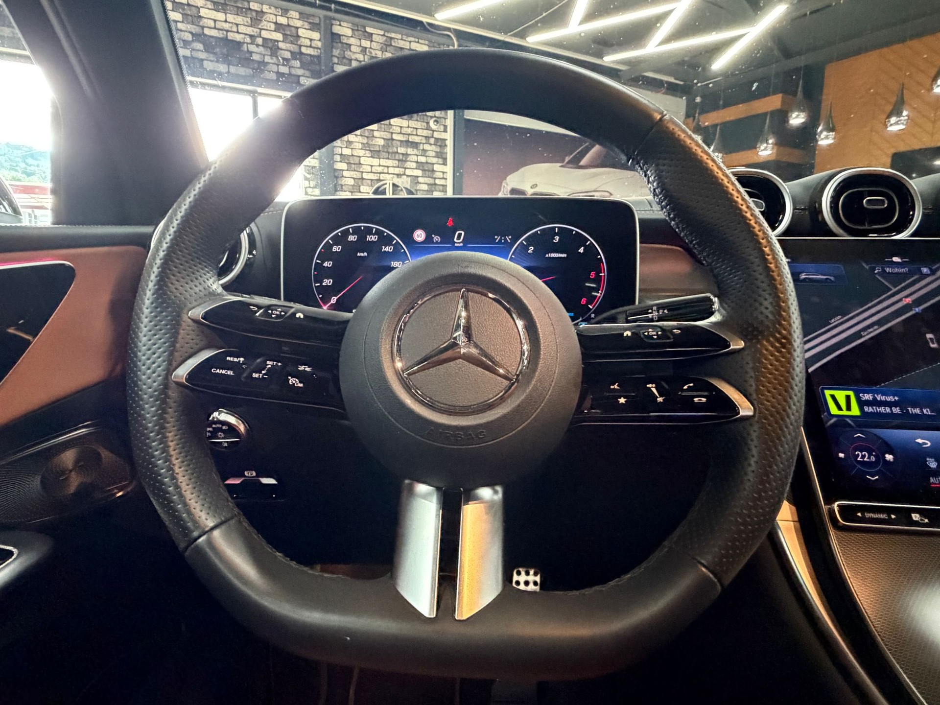MERCEDES-BENZ GLC 450d 4Matic AMG Line 9G-Tronic-image-18