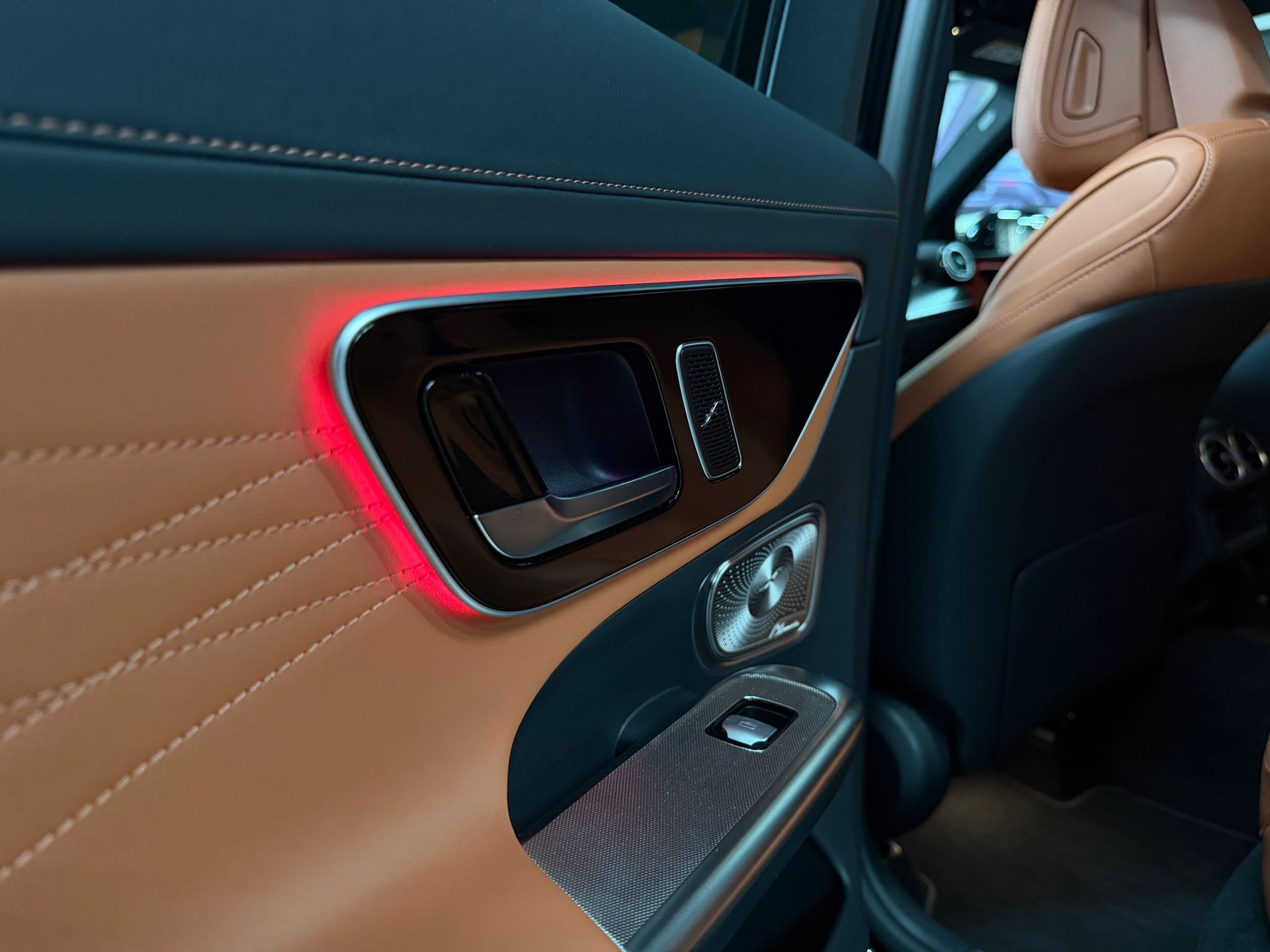 MERCEDES-BENZ GLC 450d 4Matic AMG Line 9G-Tronic-image-15