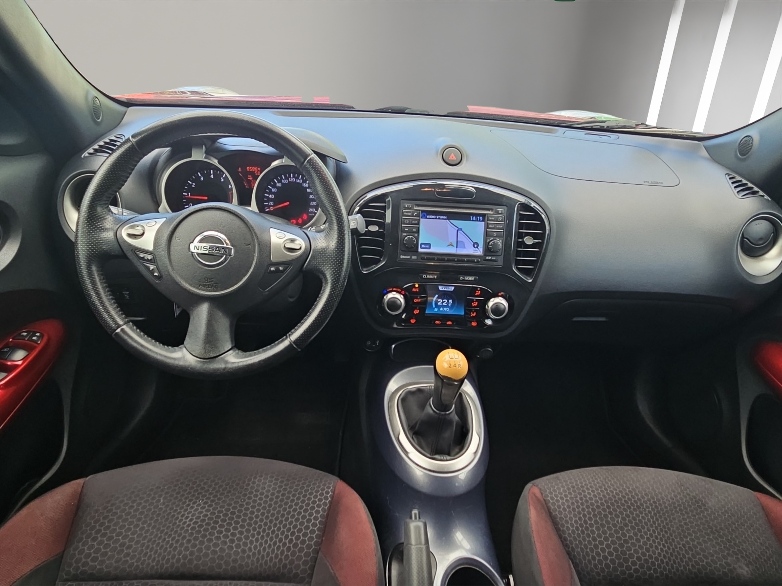 NISSAN Juke 1.6 tekna-image-10