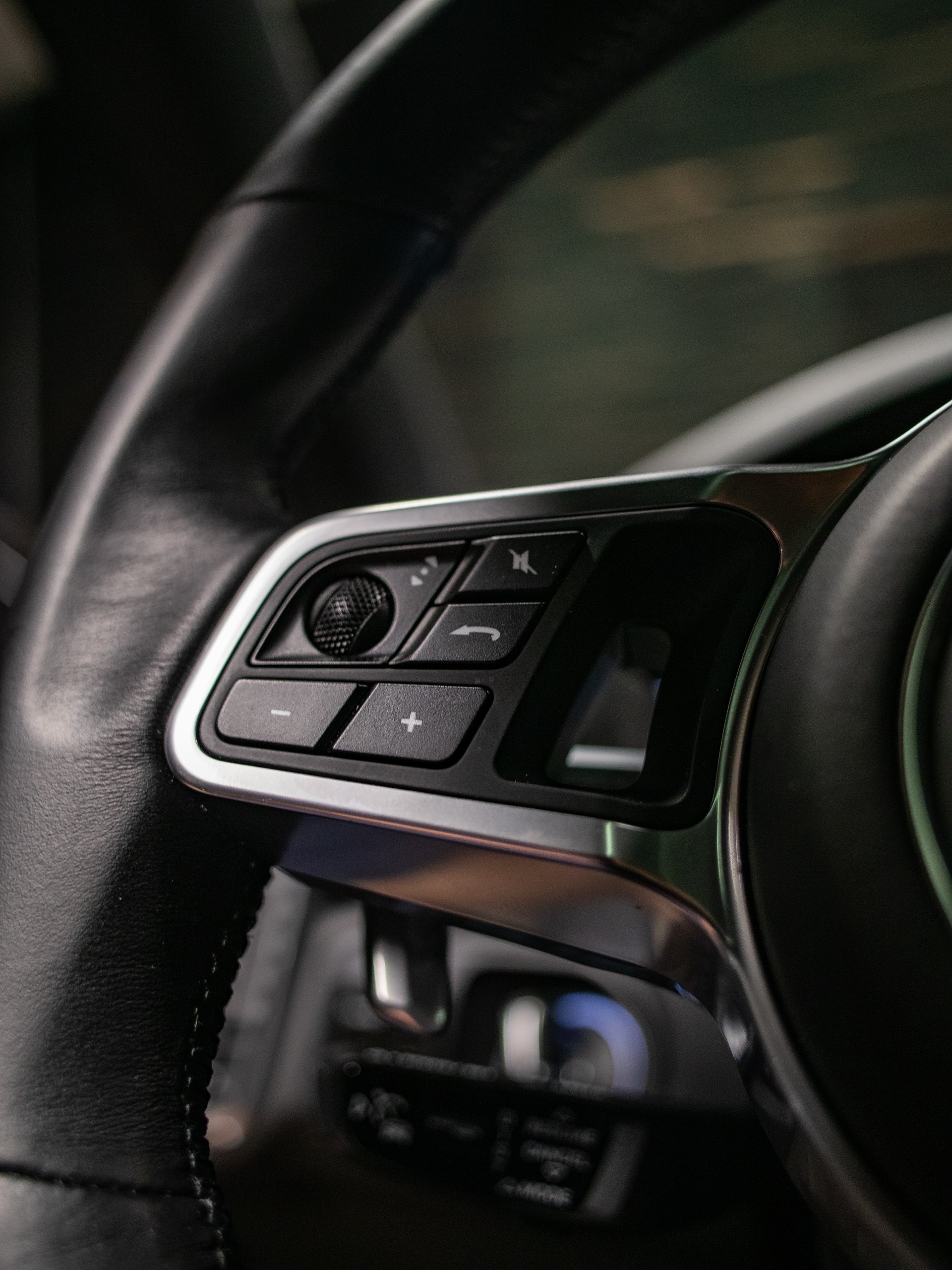 PORSCHE Cayenne E-Hybrid-image-18
