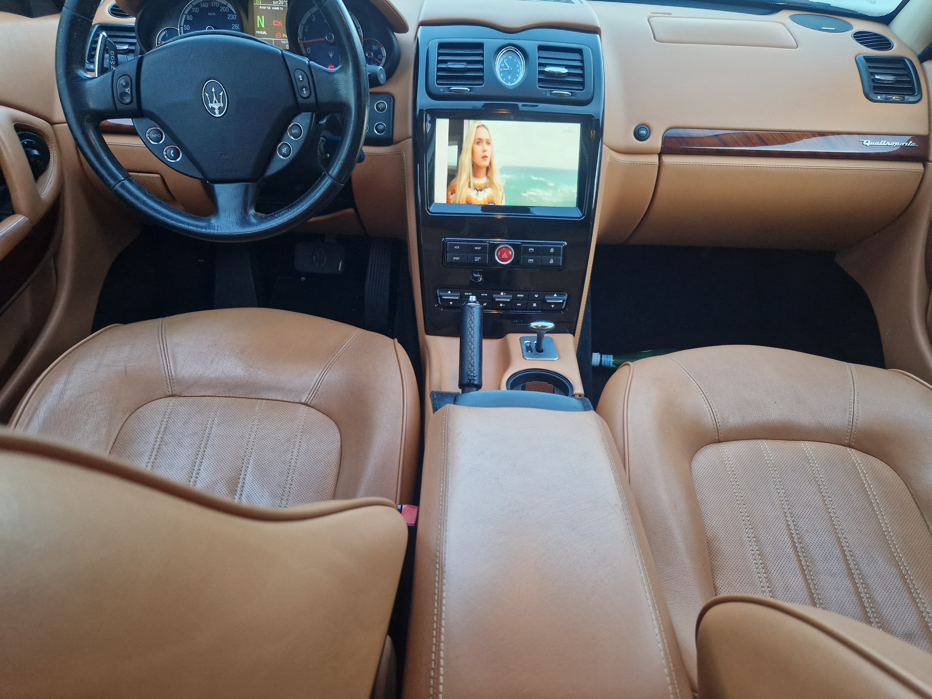 MASERATI Quattroporte 4.2 V8 DuoSelect-image-9
