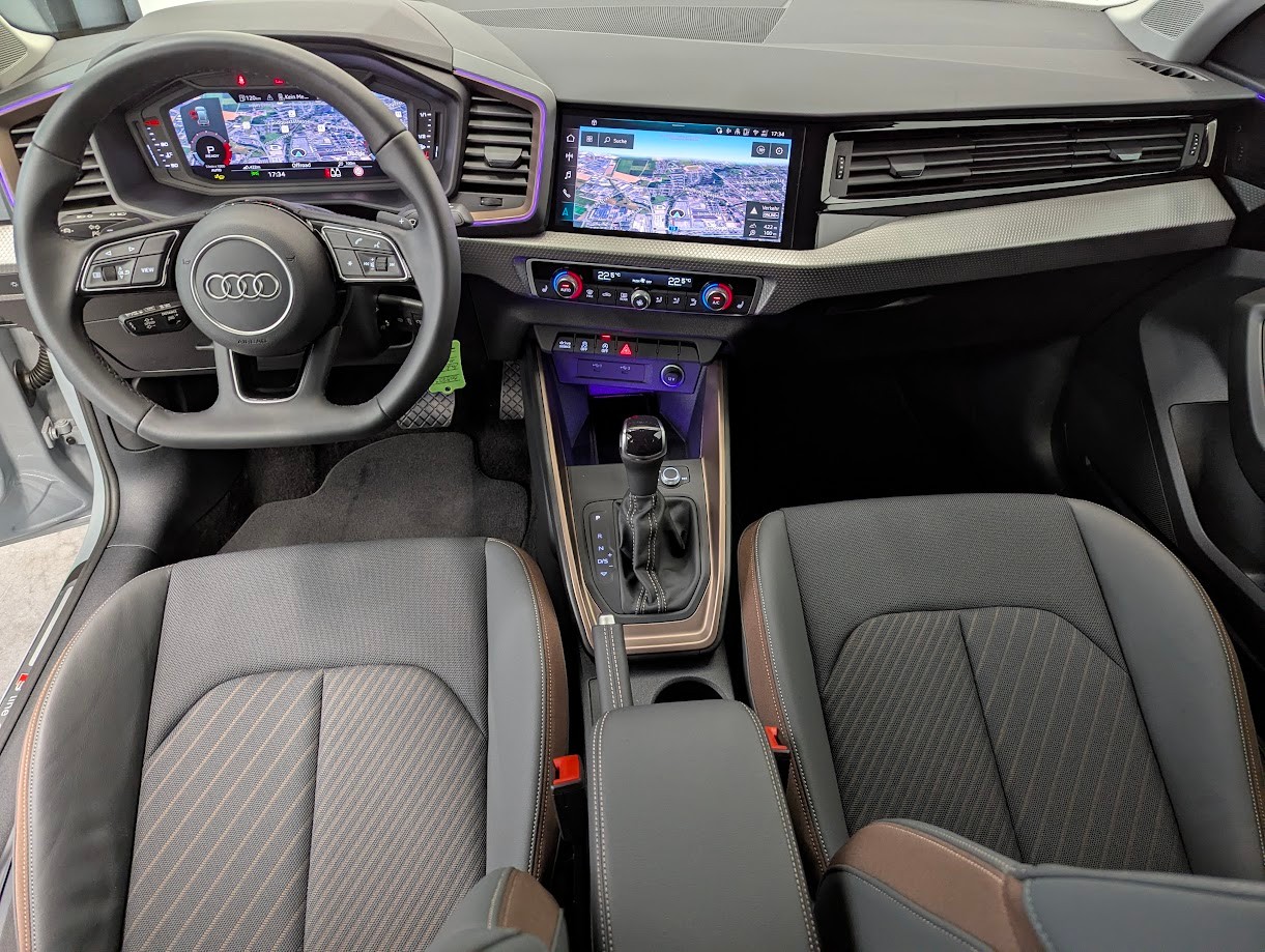 AUDI A1 Sportback 2.0 40 TFSI S Line S-Tronic*5J GAR DESIGN-SELECTION TEILLEDER-SPORTSITZE NAVI VOLL-LED*-image-26