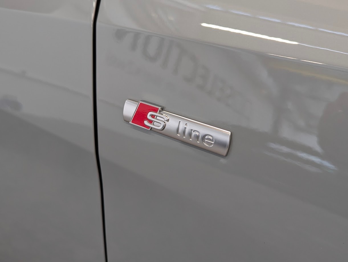 AUDI A1 Sportback 2.0 40 TFSI S Line S-Tronic*5J GAR DESIGN-SELECTION TEILLEDER-SPORTSITZE NAVI VOLL-LED*-showroom-element-2