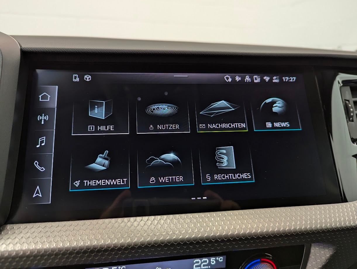 AUDI A1 Sportback 2.0 40 TFSI S Line S-Tronic*5J GAR DESIGN-SELECTION TEILLEDER-SPORTSITZE NAVI VOLL-LED*-image-12
