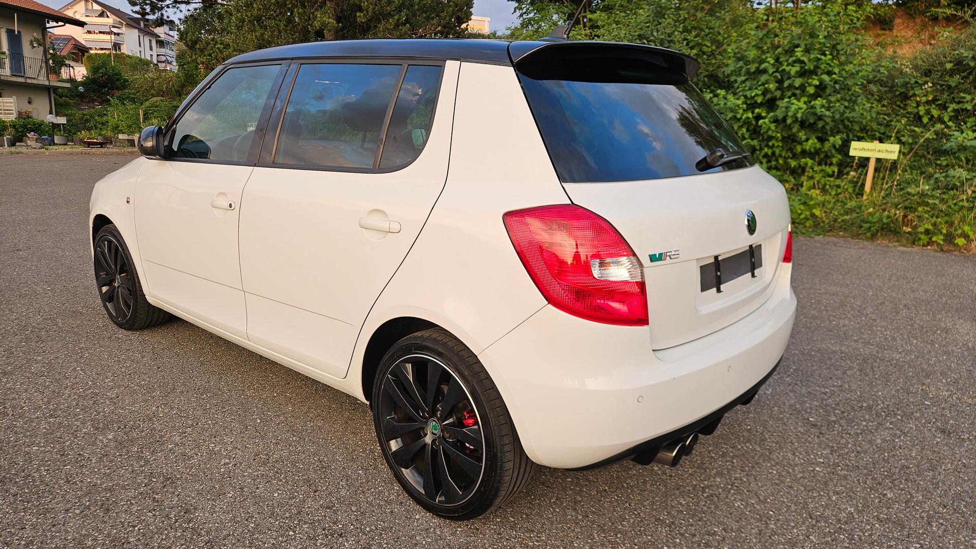 SKODA Fabia 1.4 TSI RS DSG-image-1