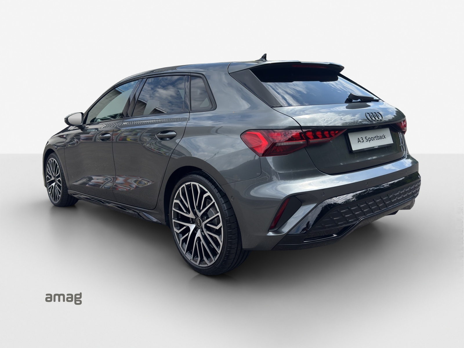 AUDI A3 Sportback TFSI 150 kW quattro S line S tronic-showroom-element-2