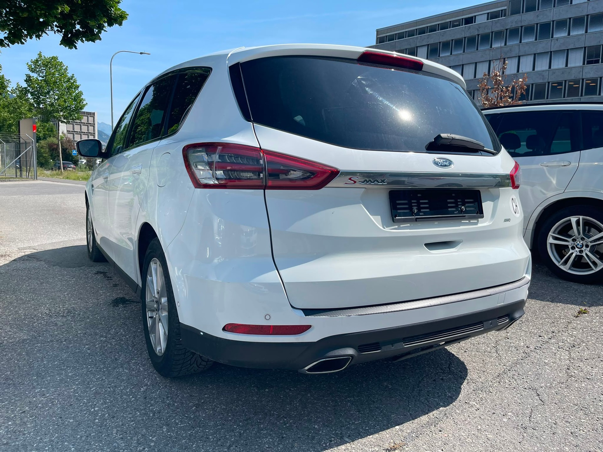 FORD S-Max 2.0 TDCi Titanium AWD PowerShift-image-3