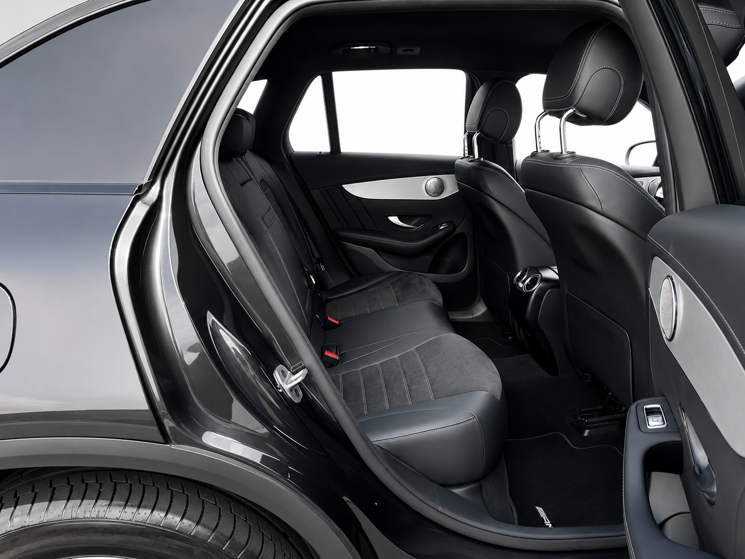 MERCEDES-BENZ GLC 220 d AMG Line 4m CH FAHRZEUG AUS 1. HAND-image-13