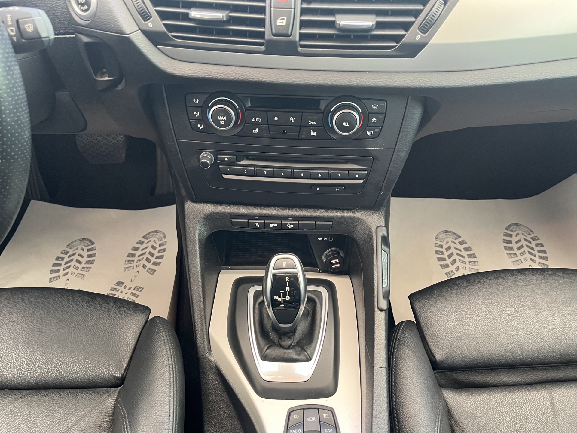 BMW X1 xDrive 28i Steptronic-image-10