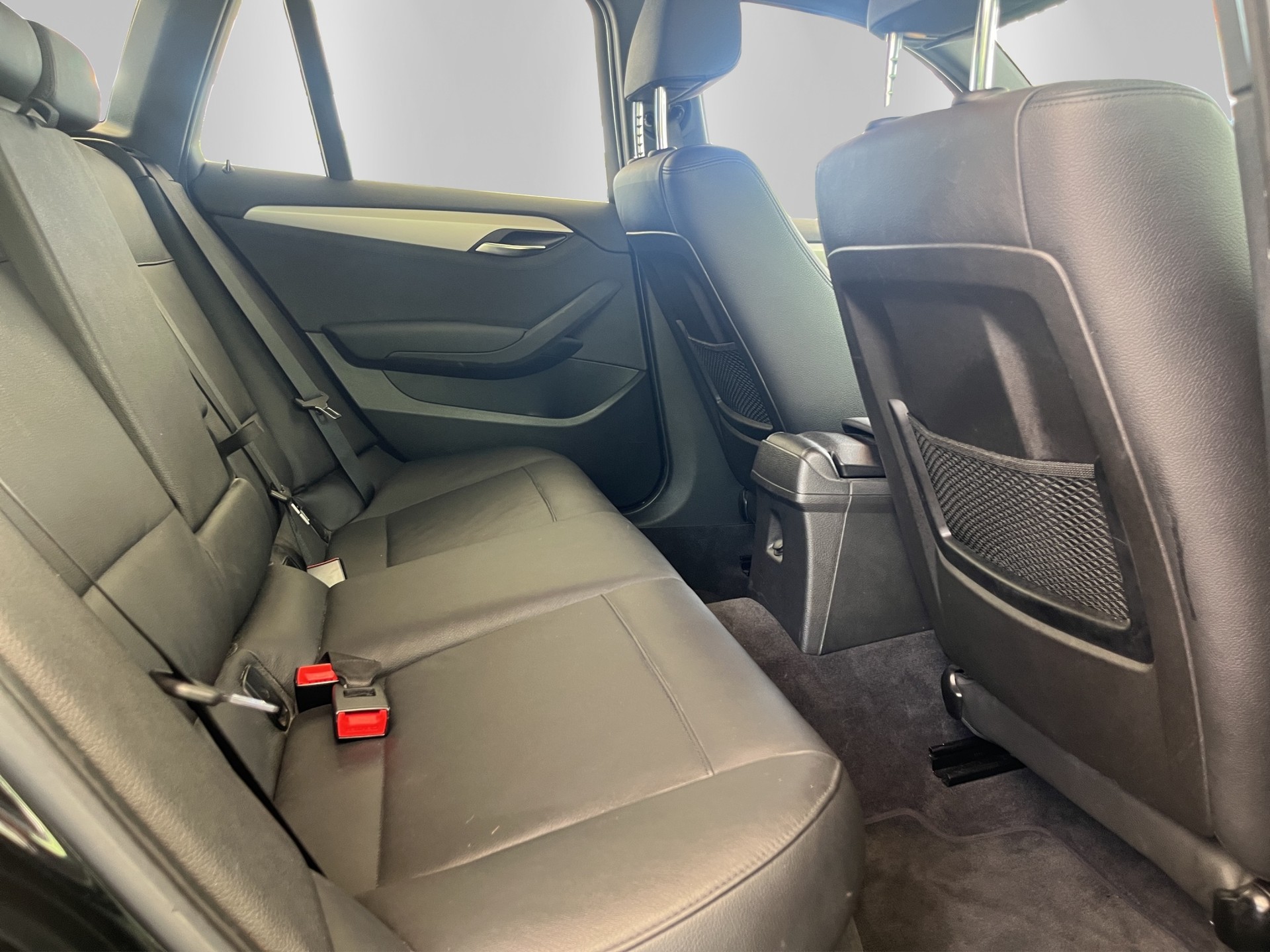 BMW X1 xDrive 28i Steptronic-image-14