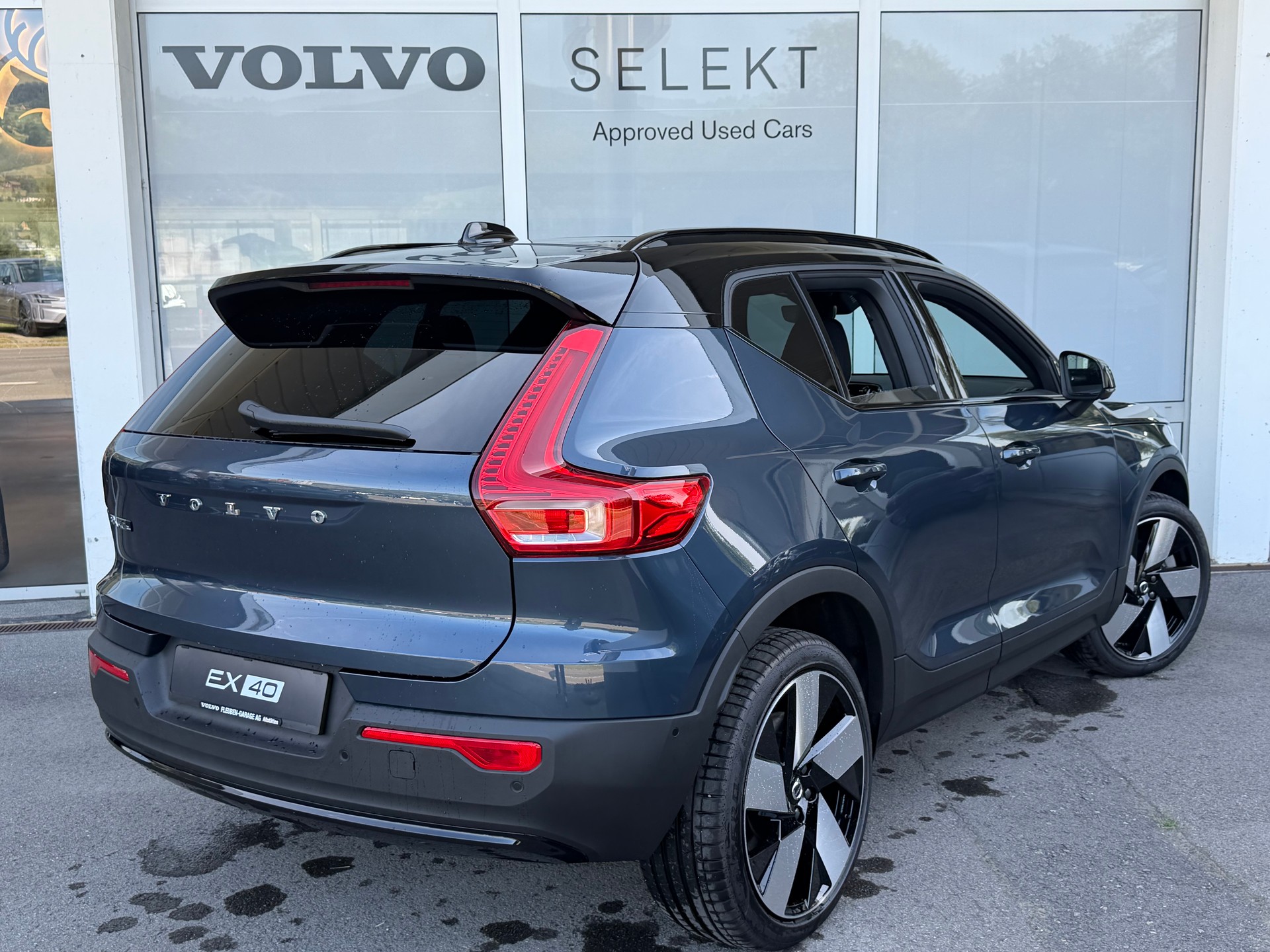 VOLVO EX40 XCENTRIC Twin Motor AWD Ultra-showroom-element-1