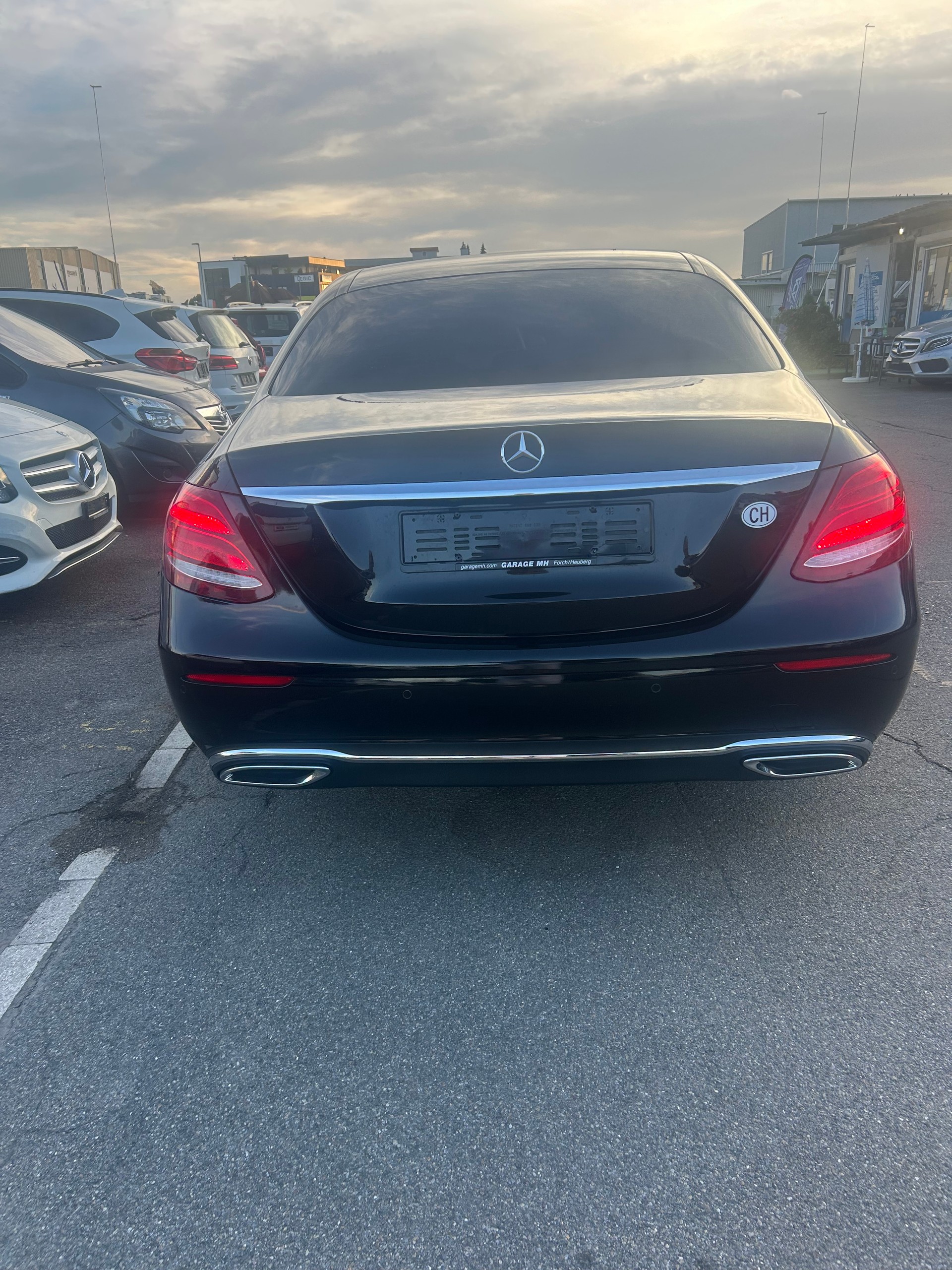 MERCEDES-BENZ E 220 d Avantgarde 9G-Tronic-image-14