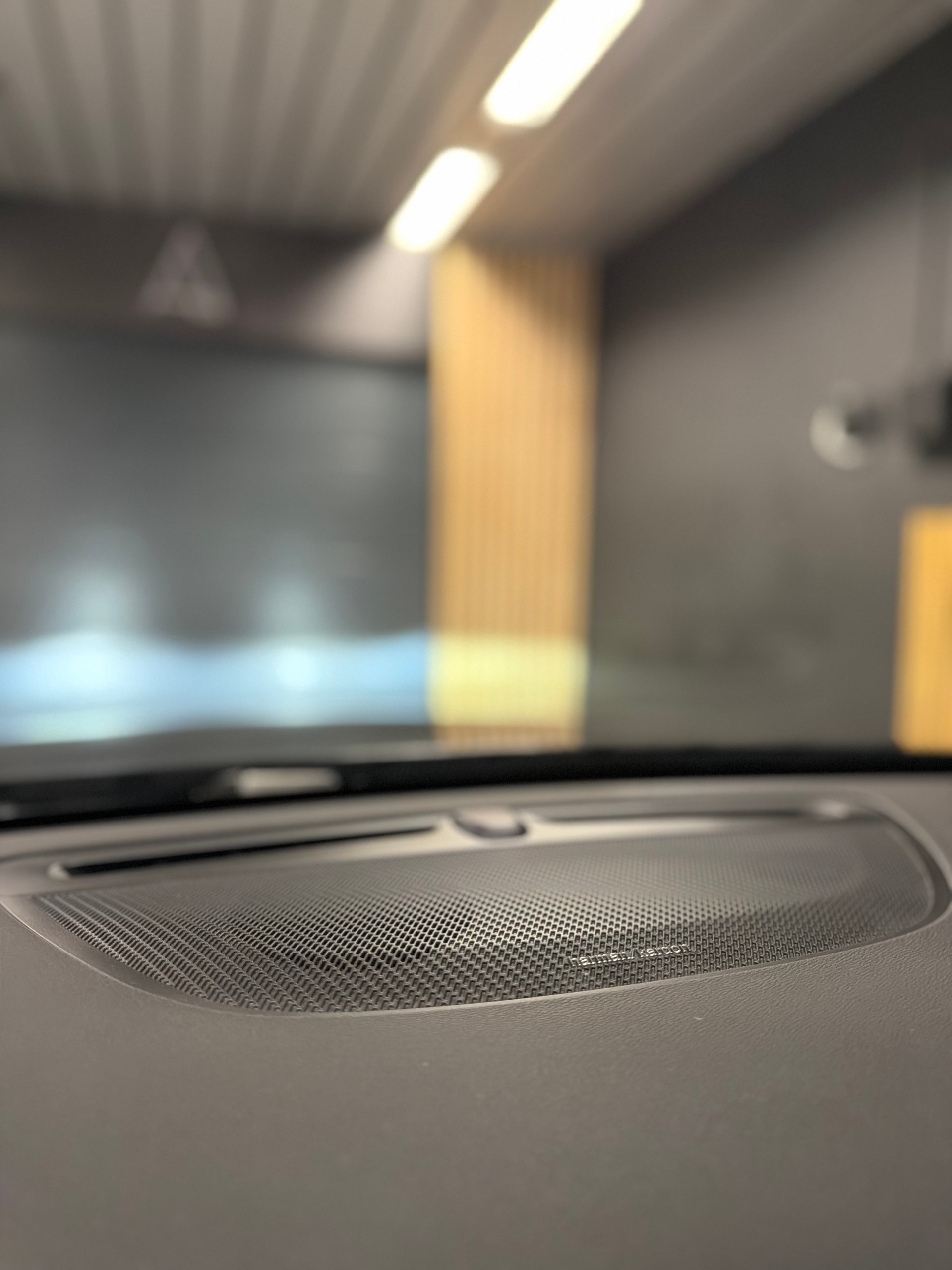 VOLVO V60 T6 eAWD Twin Engine Inscription Expression Geartronic-image-17