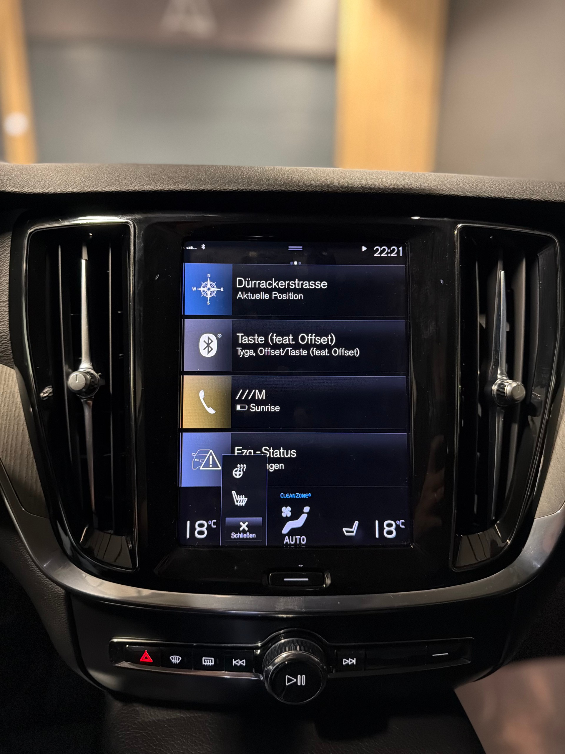VOLVO V60 T6 eAWD Twin Engine Inscription Expression Geartronic-image-11