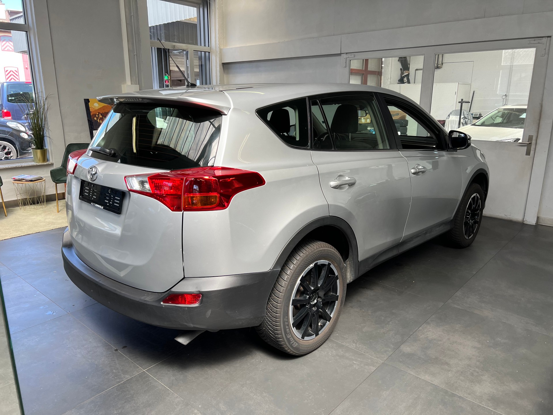 TOYOTA RAV-4 2.0 16V Luna Multidrive S-image-3