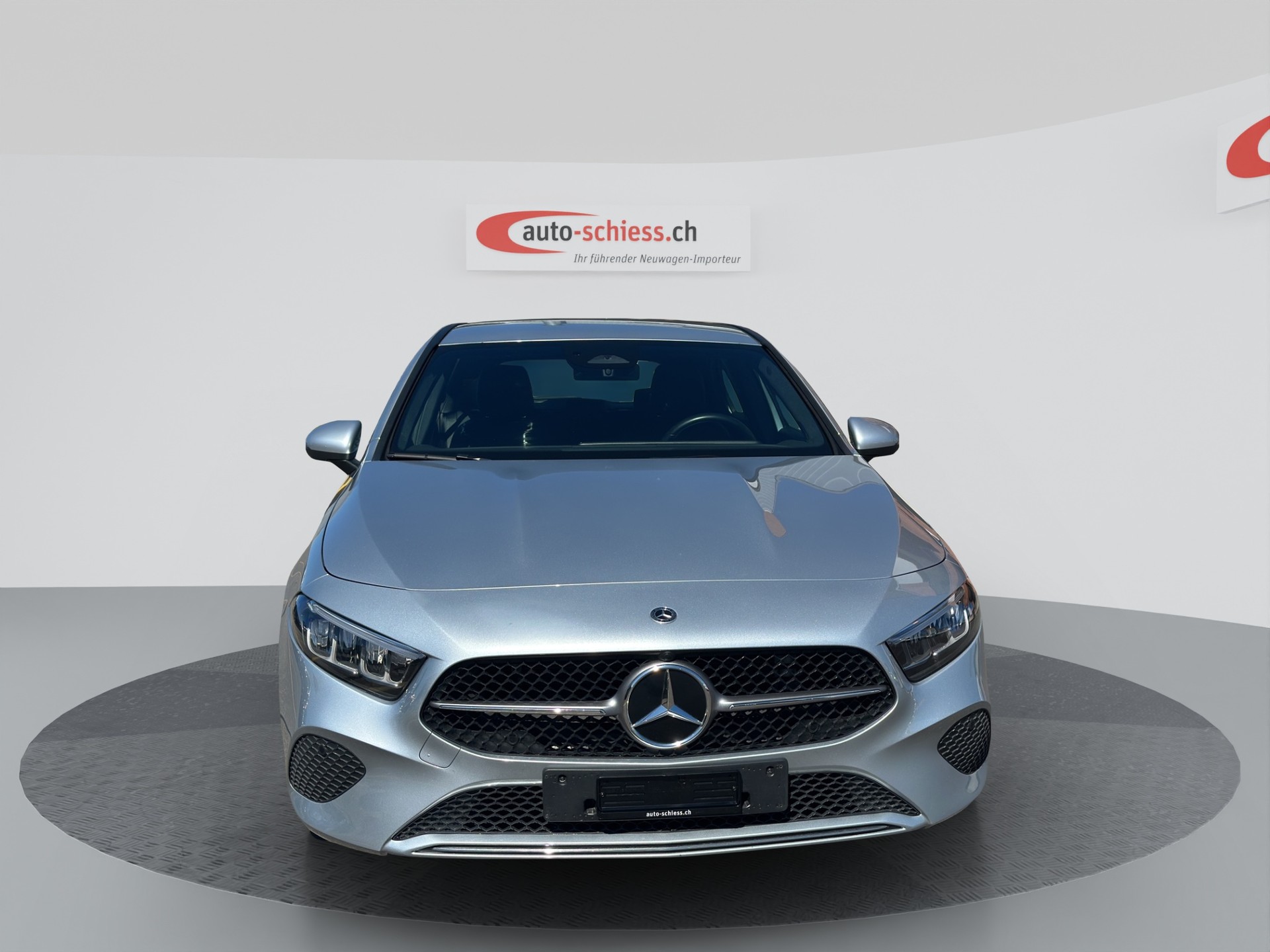 MERCEDES-BENZ A 180 d 8G-DCT PROGRESSIVE-showroom-element-1