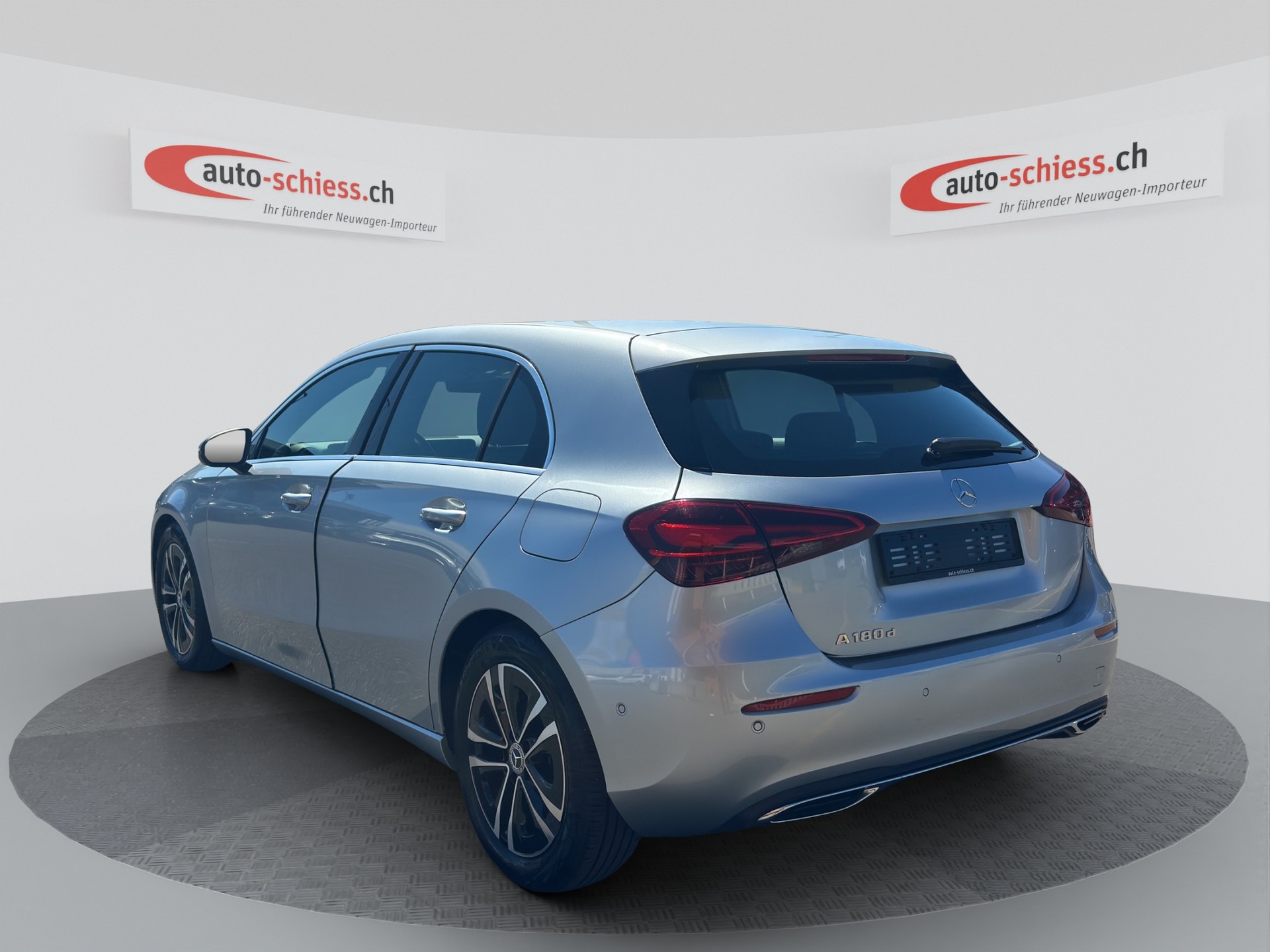MERCEDES-BENZ A 180 d 8G-DCT PROGRESSIVE-showroom-element-2