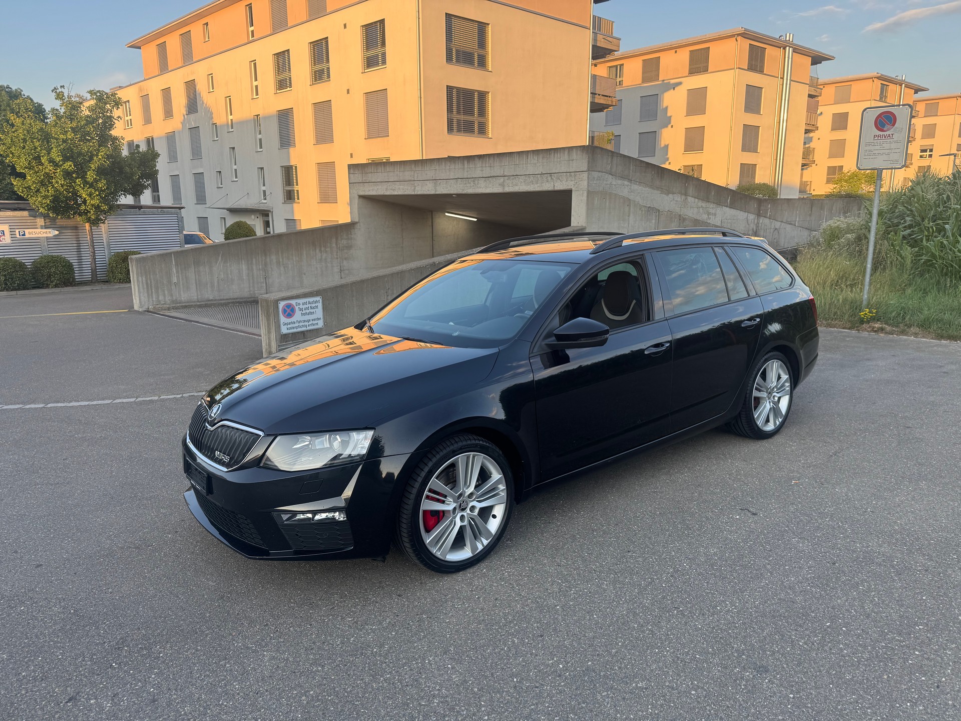SKODA Octavia Combi 2.0 TSI RS-image-7