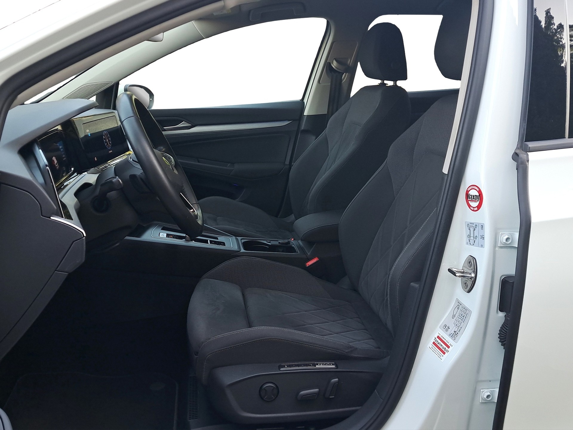 VW Golf 1.5 e TSI ACT Life DSG *Massagesitze*-image-6