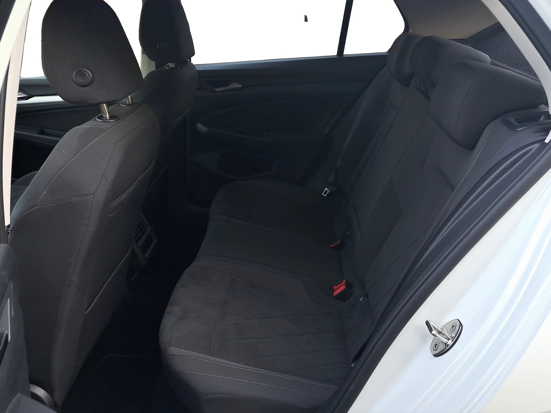 VW Golf 1.5 e TSI ACT Life DSG *Massagesitze*-image-7
