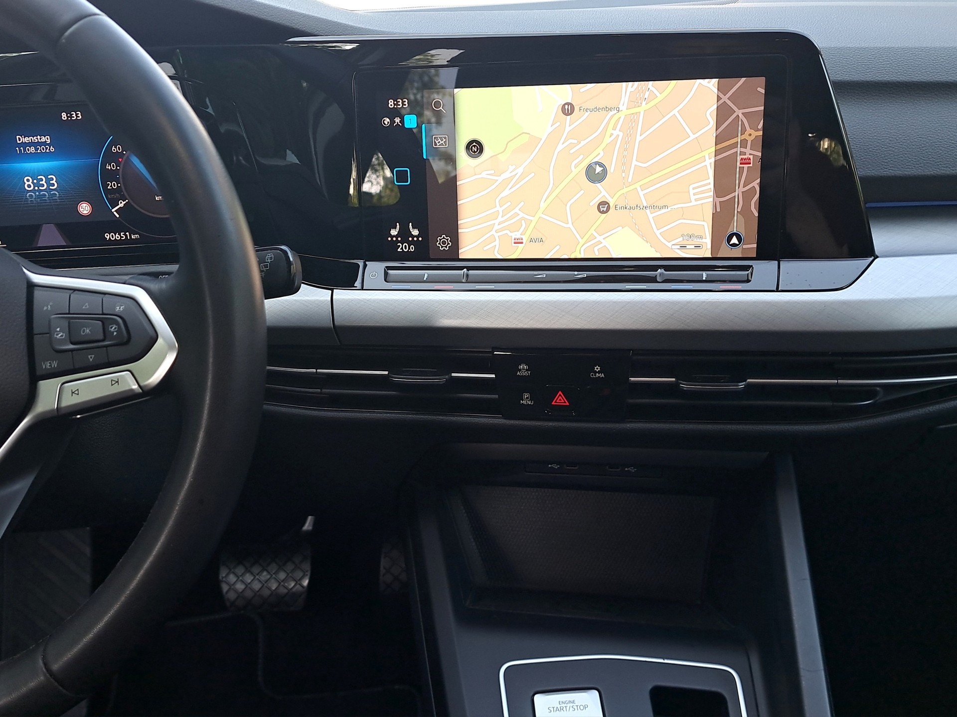 VW Golf 1.5 e TSI ACT Life DSG *Massagesitze*-image-9