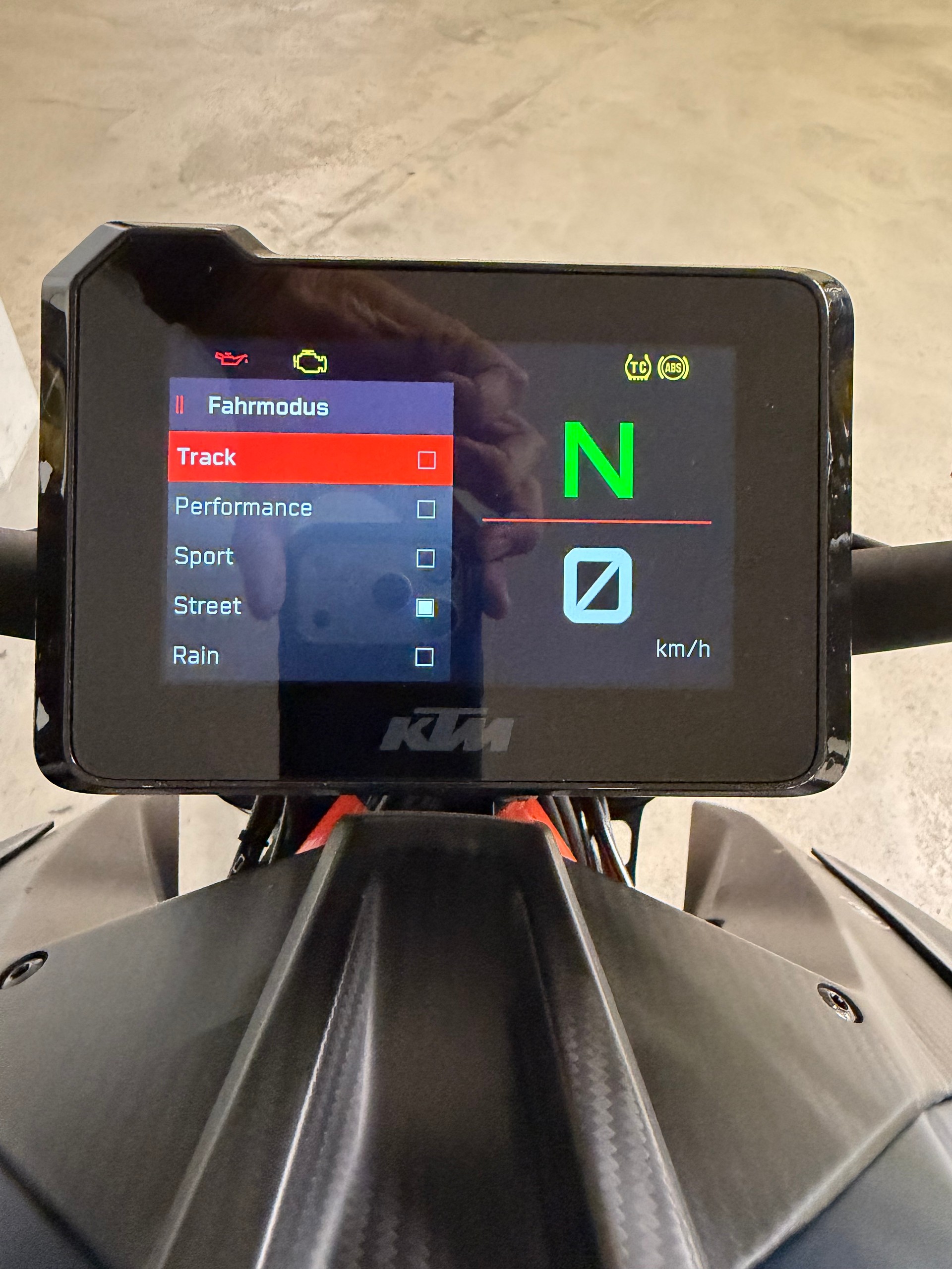 KTM 1290 Super Duke RR-image-12