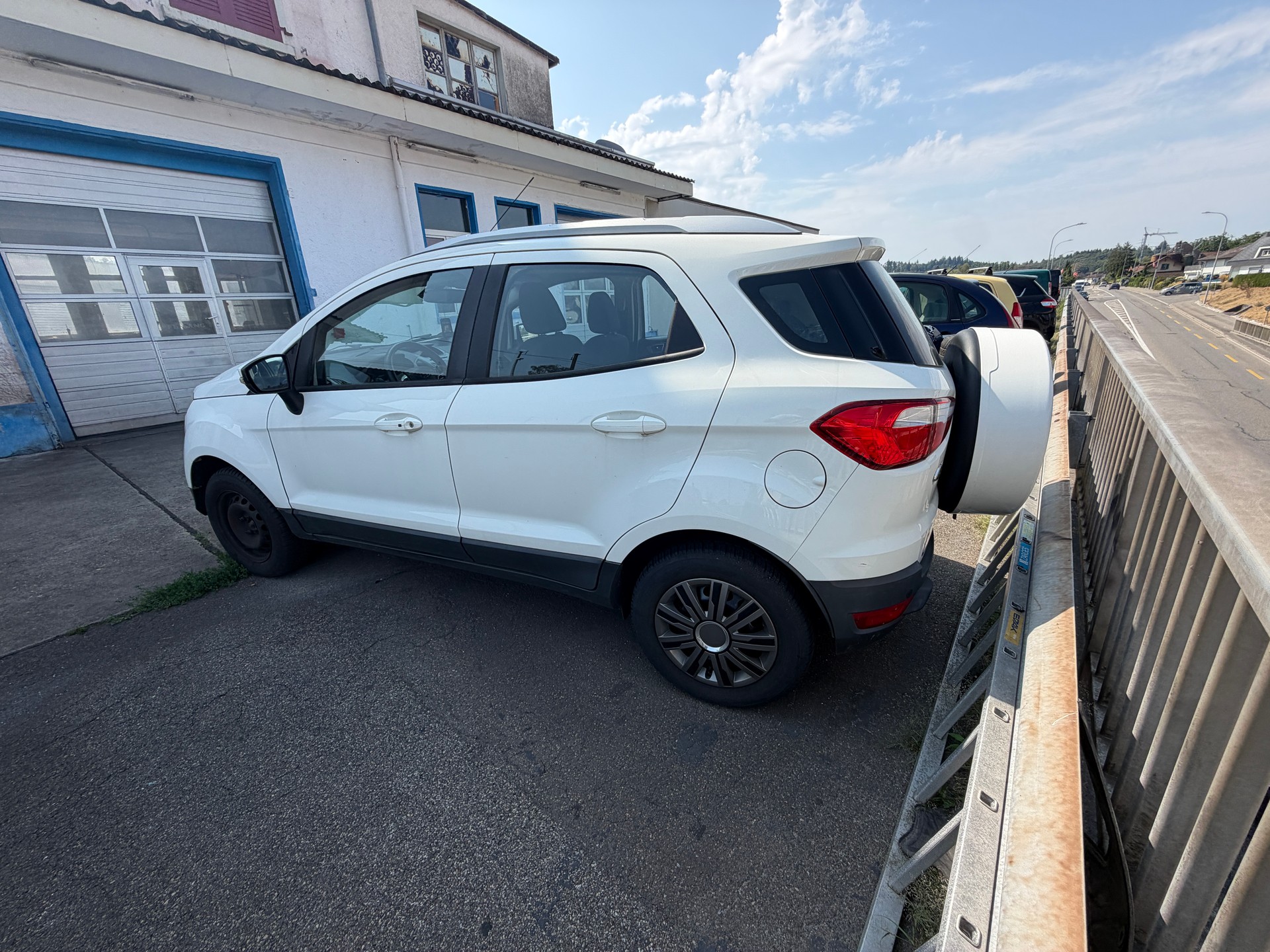 FORD EcoSport 1.0 SCTi Titanium-image-2