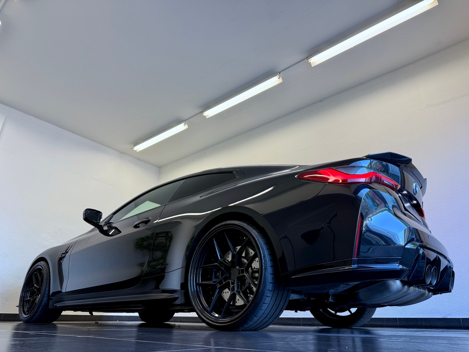 BMW M4 Coupé Competition M xDrive-image-9