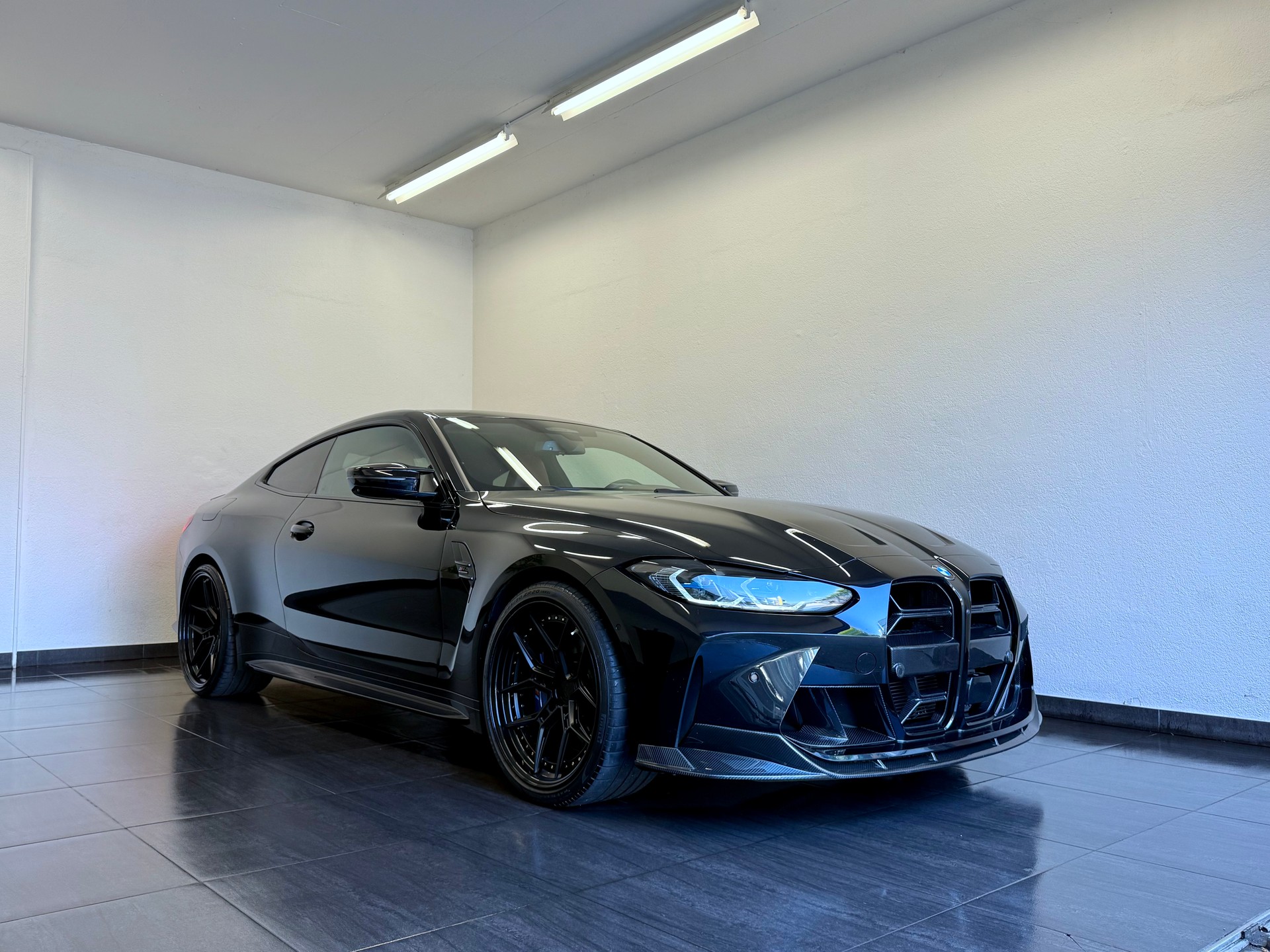 BMW M4 Coupé Competition M xDrive-showroom-element-1