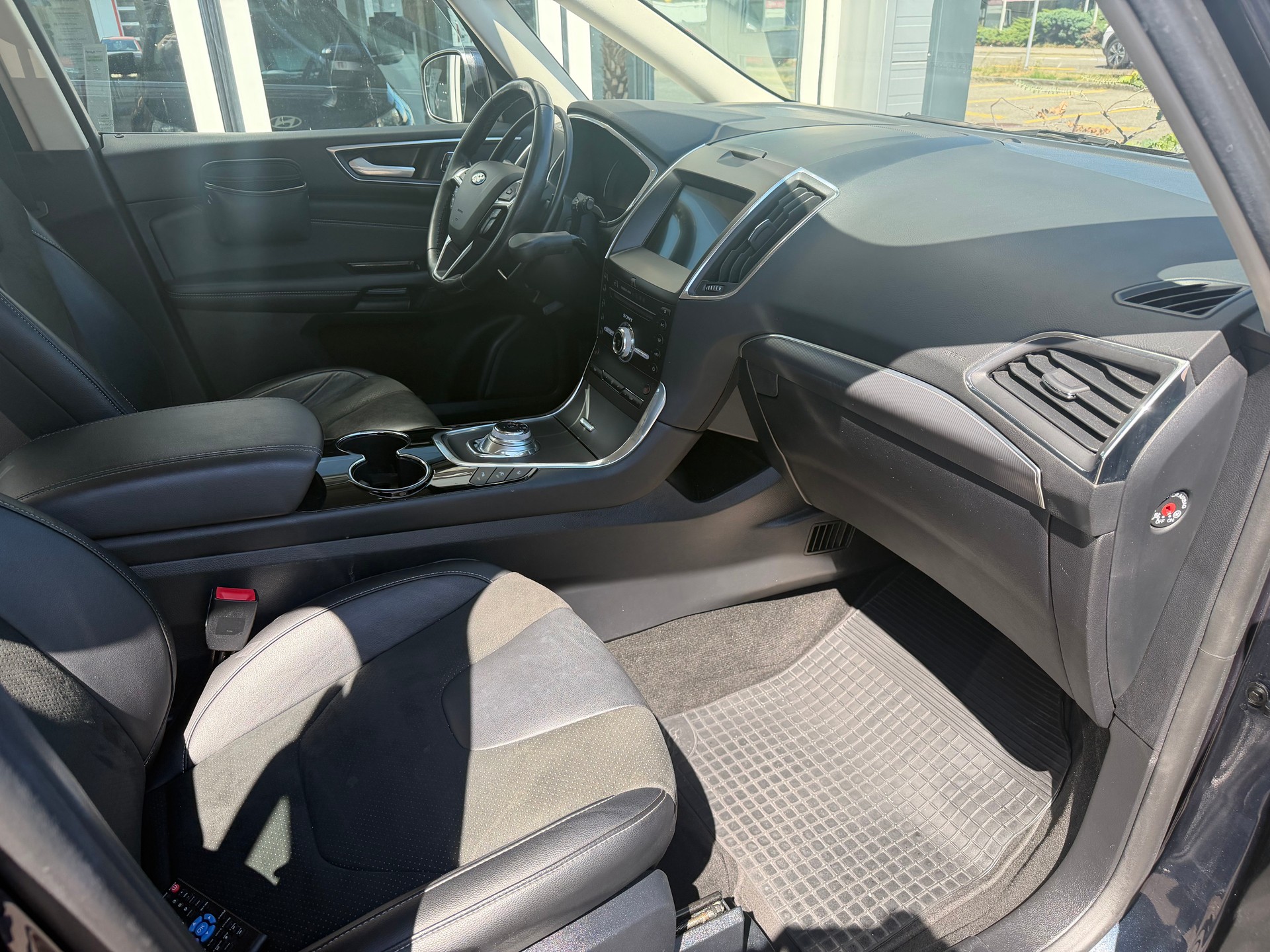FORD Galaxy 2.0 TDCi Titanium AWD Automatic-image-9