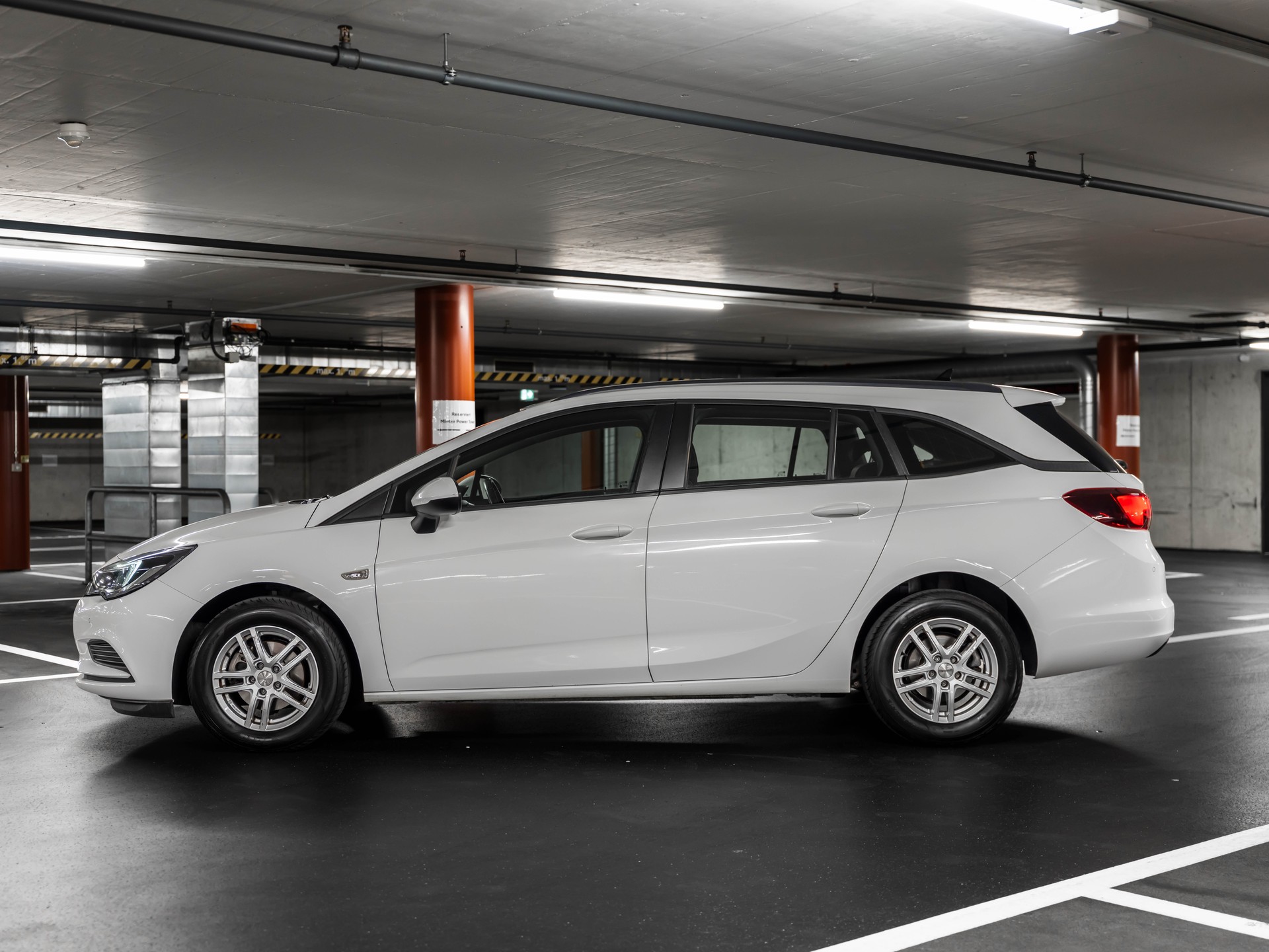 OPEL Astra Sports Tourer 1.6 CDTi ecoF Enjoy-image-4