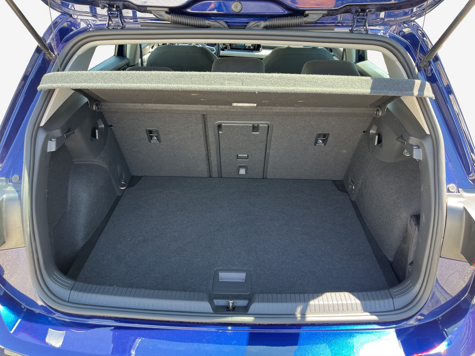 VW Golf 1.5 TSI ACT Life-image-12