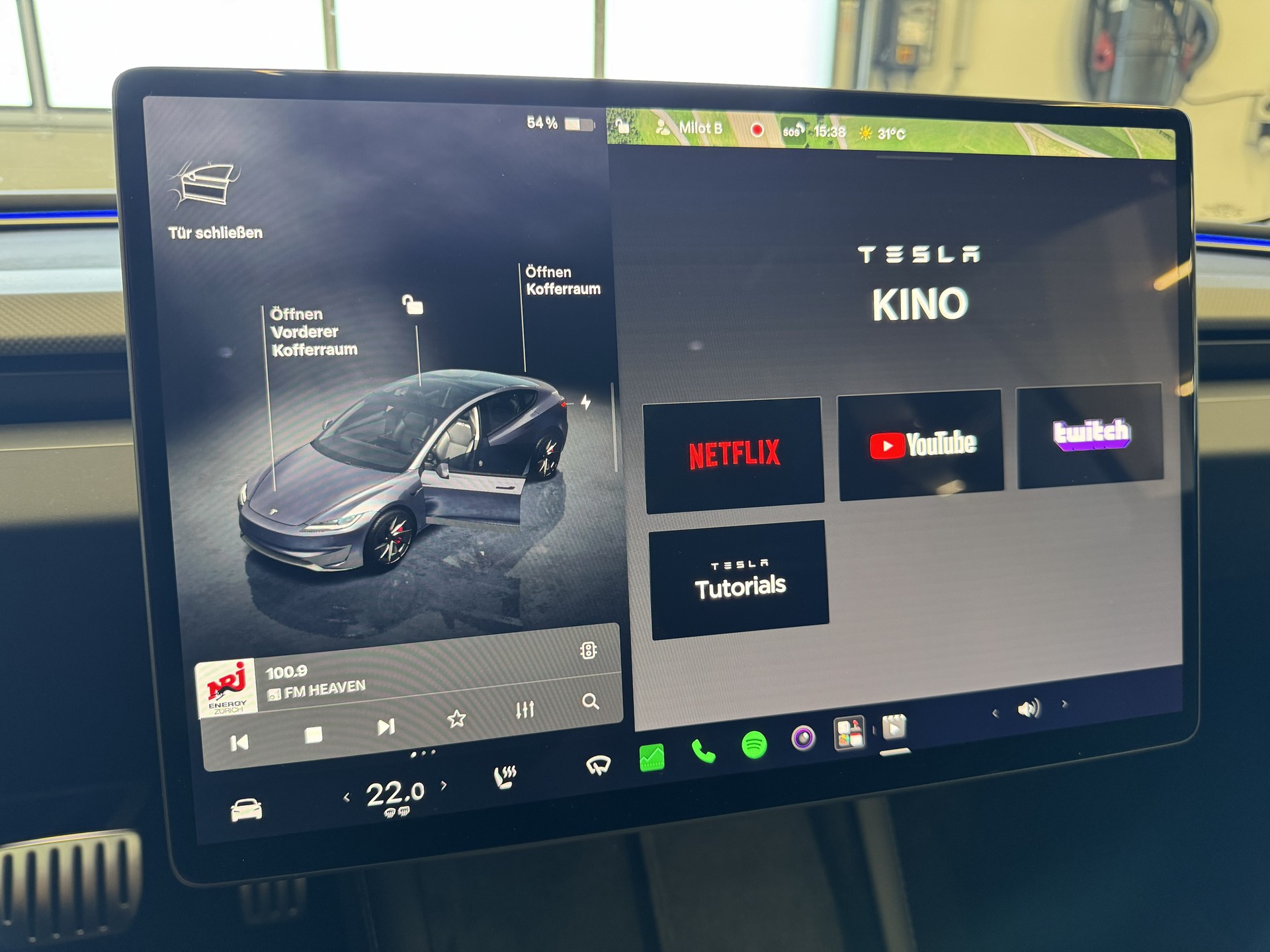 TESLA Model 3 Dual Motor Performance AWD-image-17