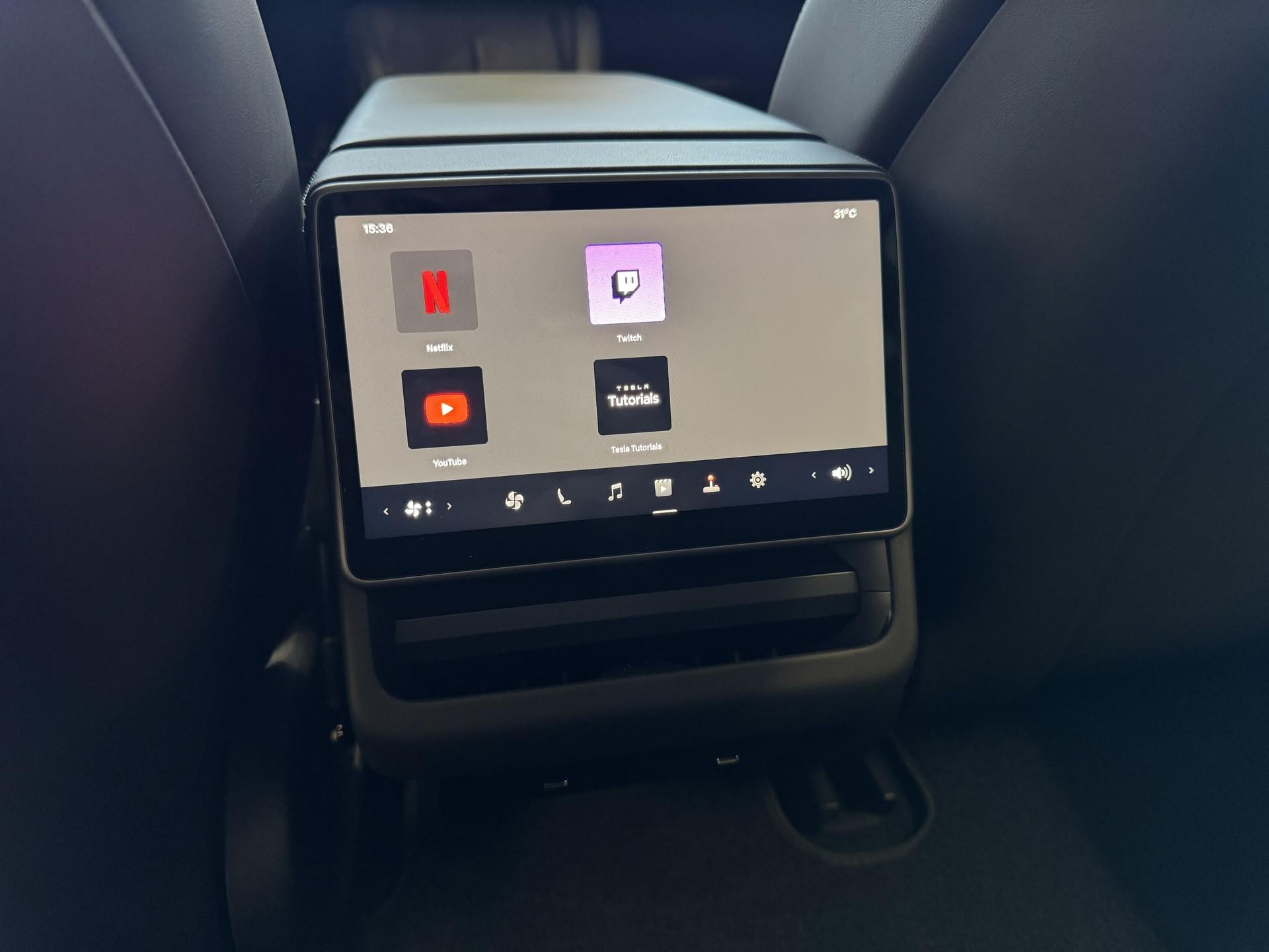TESLA Model 3 Dual Motor Performance AWD-image-19