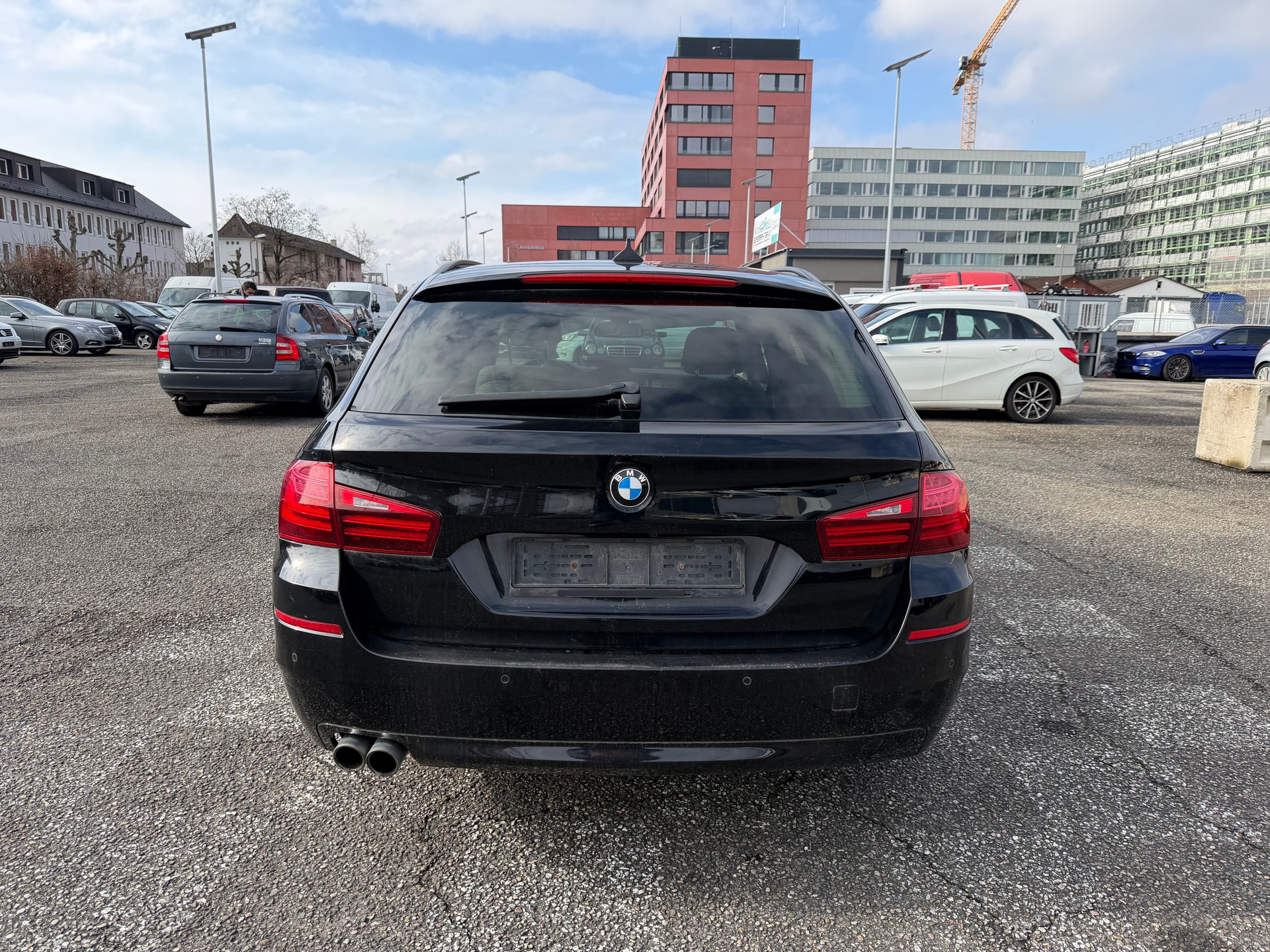 BMW 520d Touring Luxury Line Steptronic-image-3