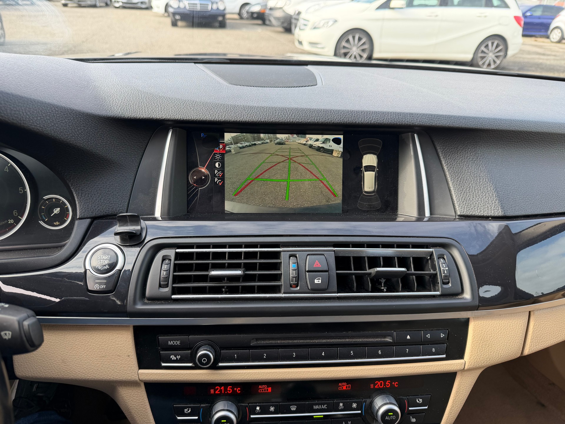 BMW 520d Touring Luxury Line Steptronic-image-13