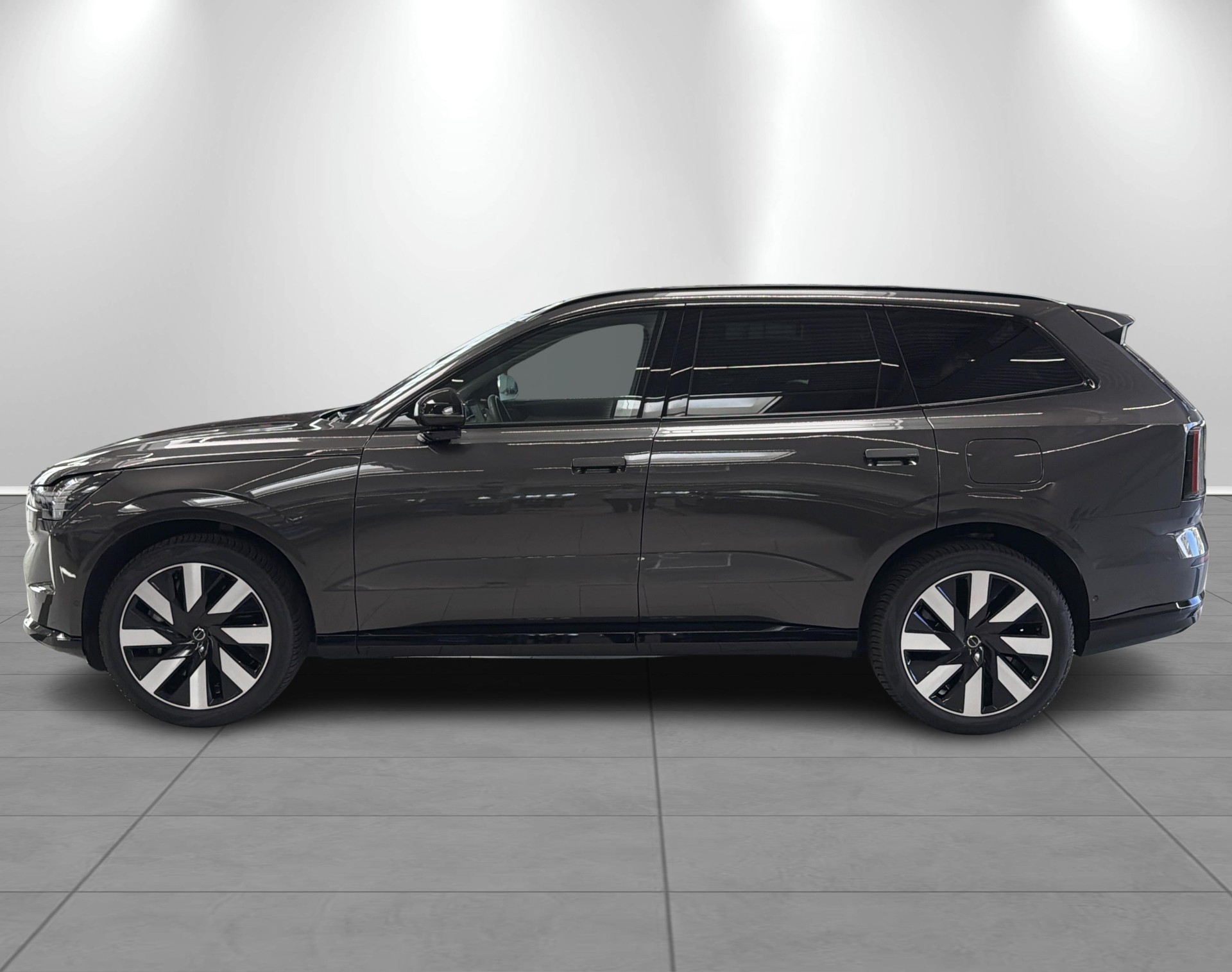 VOLVO EX90 Twin Plus AWD-showroom-element-1