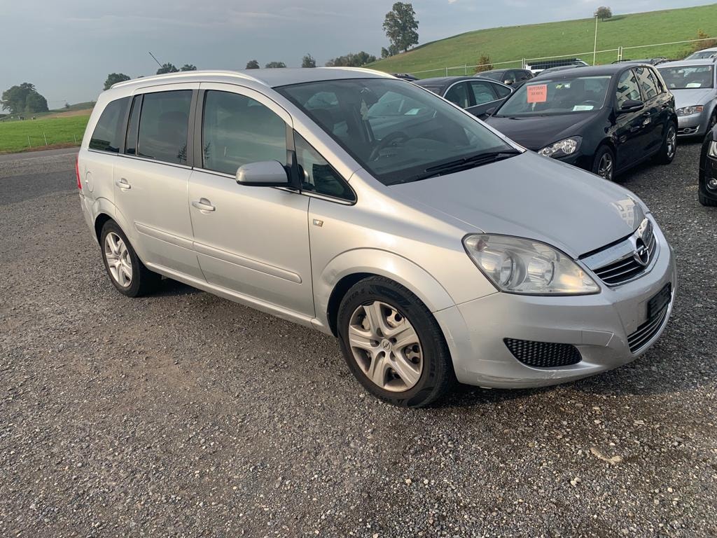 OPEL Zafira 2.2i 16V Sport