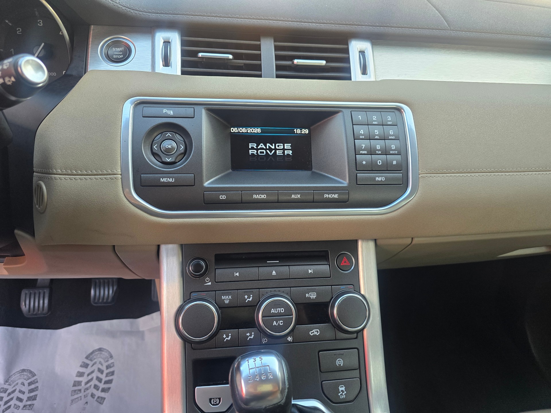LAND ROVER Range Rover Evoque 2.2 TD4 SE-image-17